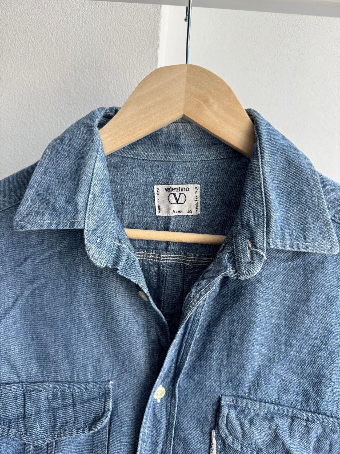 🤠 Cămașă Denim Vintage 80’s Valentino – M (40) – Made in Italy - anbracaminte