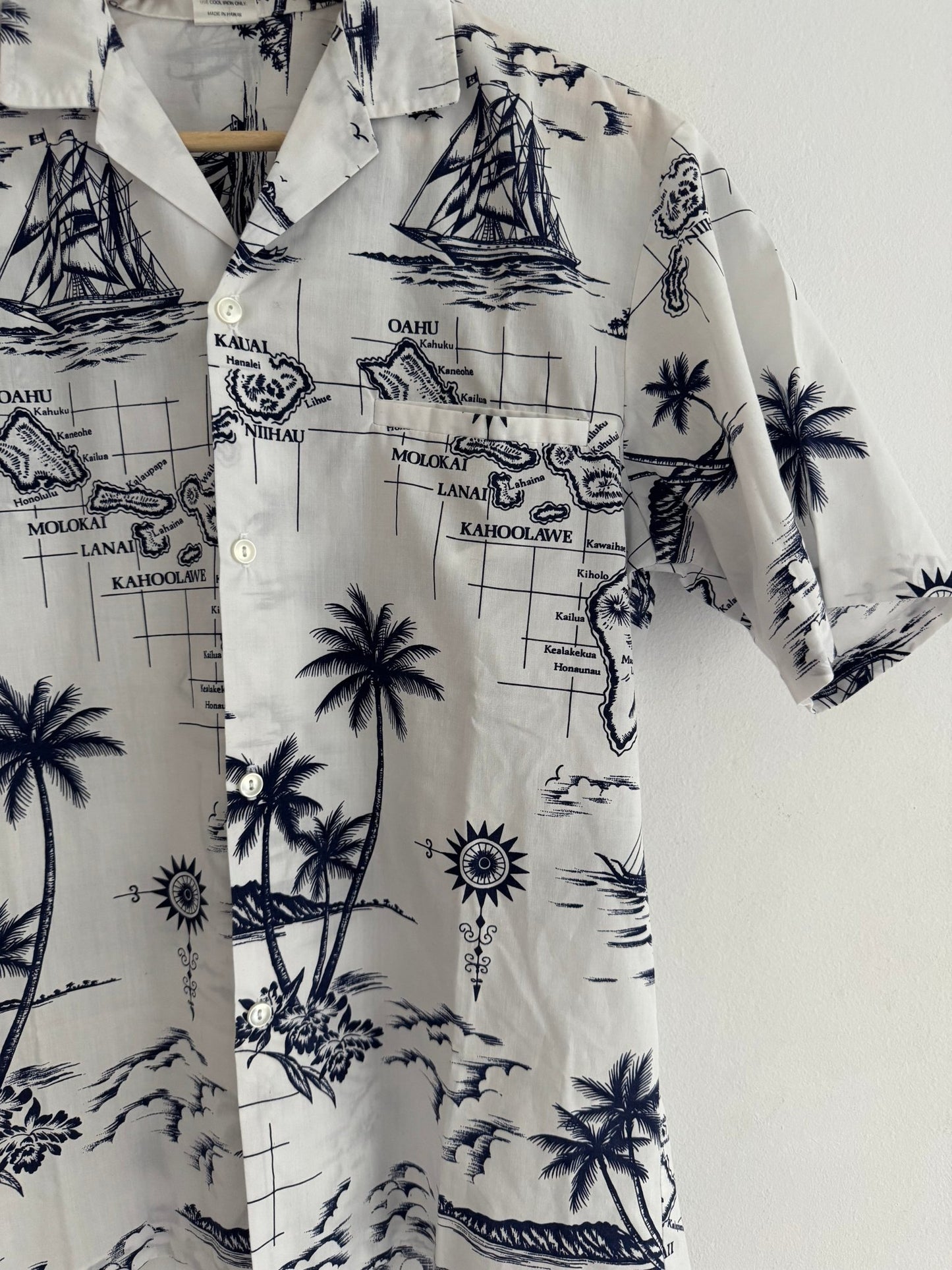 🌺 Cămașă Hawaiiană Vintage Albă cu Print – S – Made in Hawaii - anbracaminte