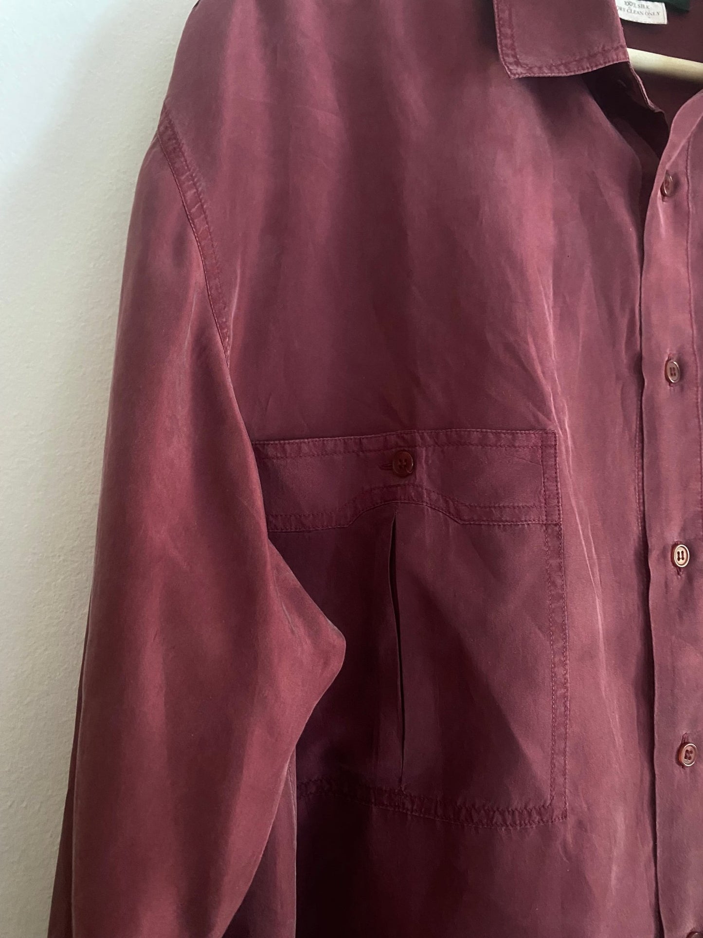 Cămașă Vintage Burgundy din Mătase – Mărime L - anbracaminte