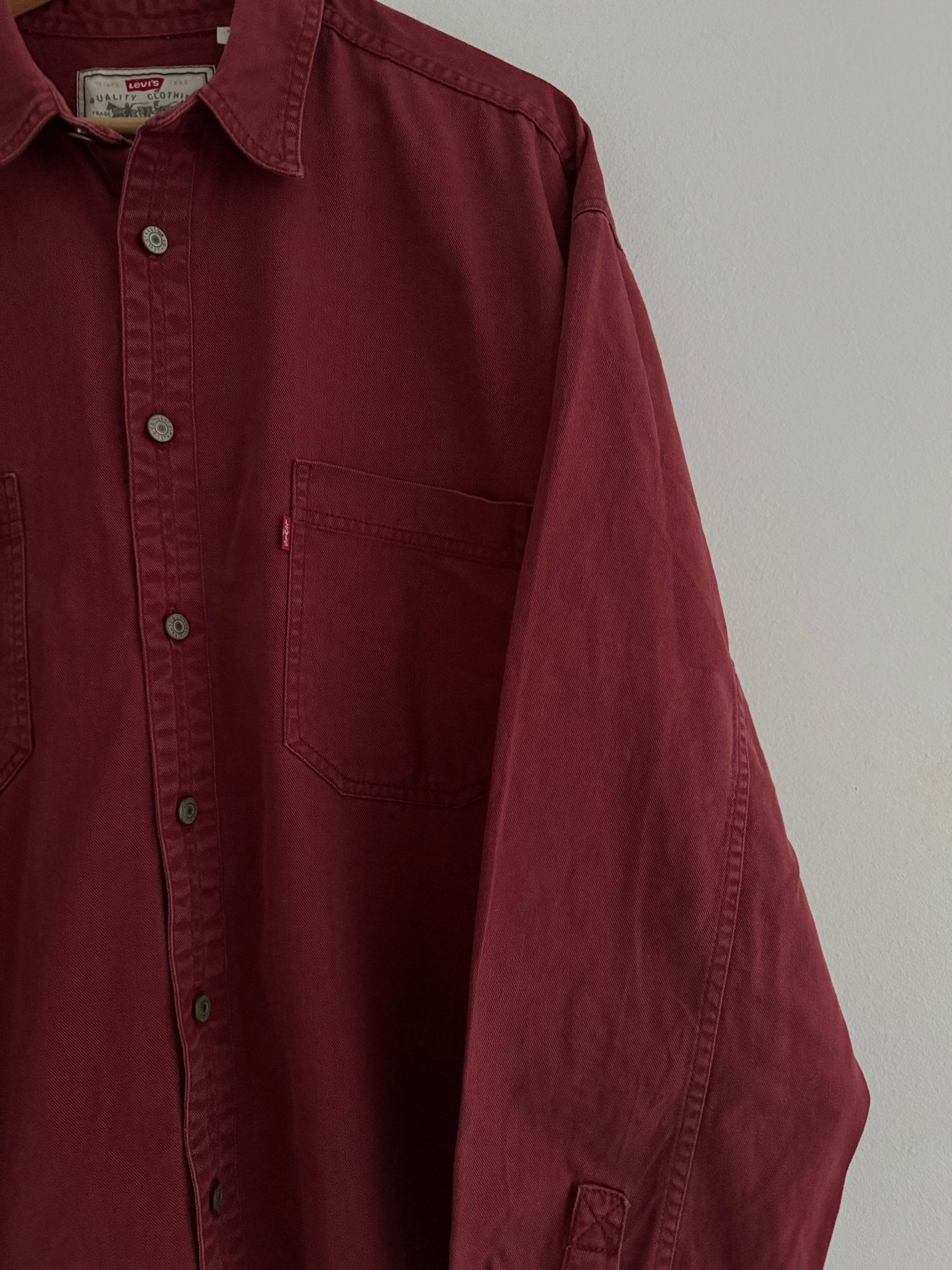👕 Cămașă vintage Levi’s din bumbac gros, roșu cărămiziu (Mărime XL) - anbracaminte