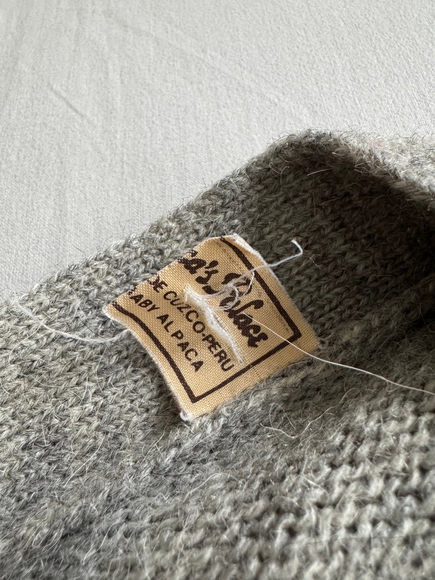 🦙 Cardigan Gri Fuzzy 100% Baby Alpaca – Handmade în Peru – Mărimea M - anbracaminte