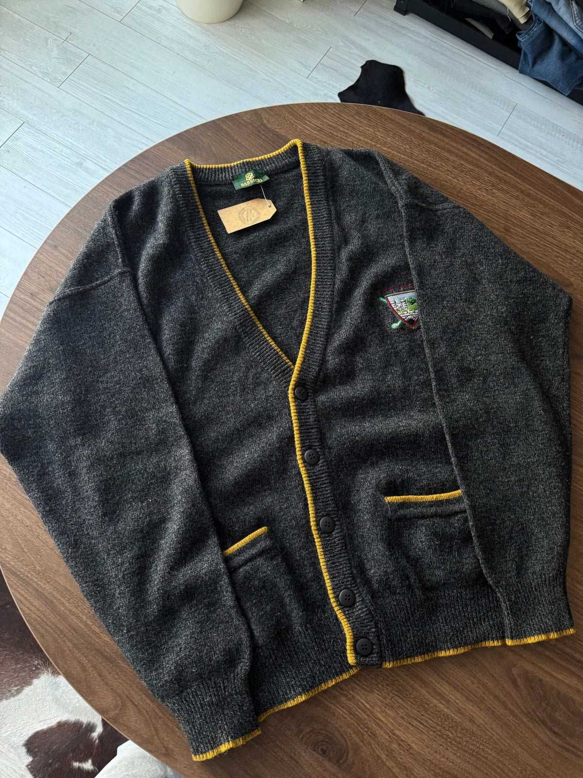 Cardigan Lână Gri Vintage Bărbați | Broderie pe Piept | M - anbracaminte