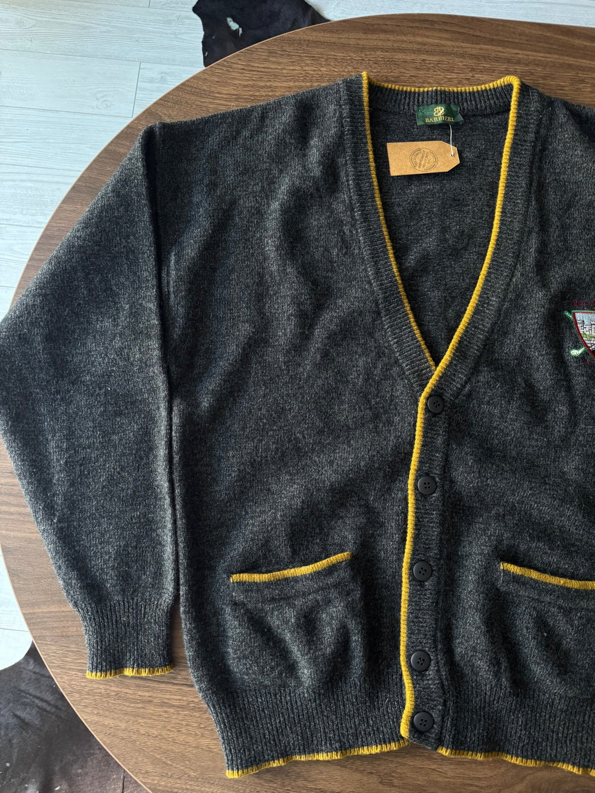 Cardigan Lână Gri Vintage Bărbați | Broderie pe Piept | M - anbracaminte
