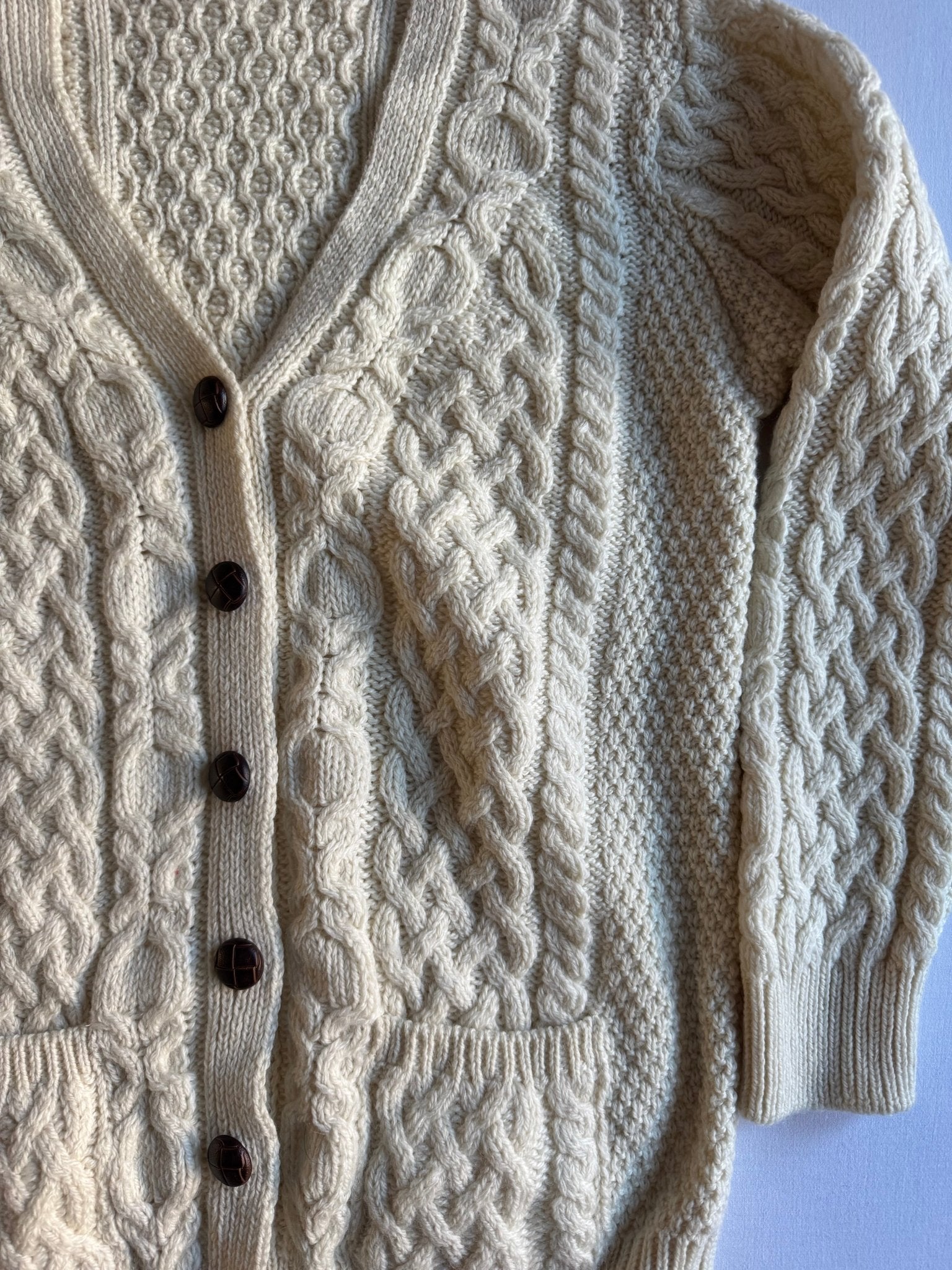 🧶 Cardigan Vintage Aran Crafts / Tricot Torsadat Alb Natural (Mărime M - Femei) - anbracaminte