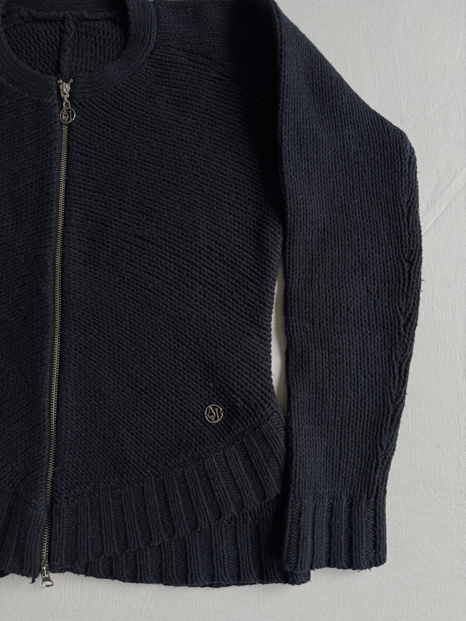 🧶 Cardigan Vintage Damă Armani Jeans Dark Navy din Lână și Bumbac – aprox. M / - anbracaminte
