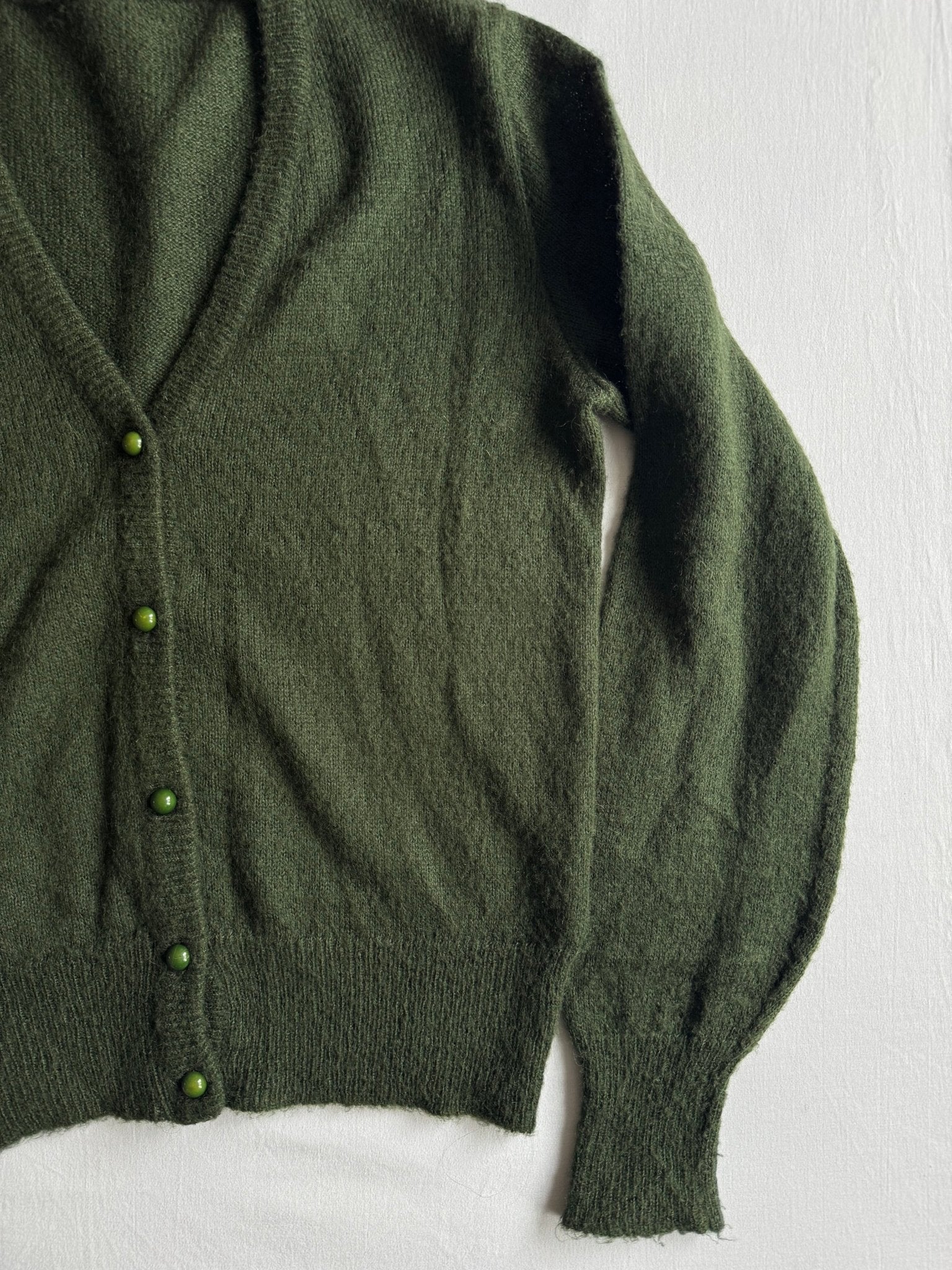 🧶 Cardigan Vintage Damă Verde Închis cu Broderie Florală – M - anbracaminte