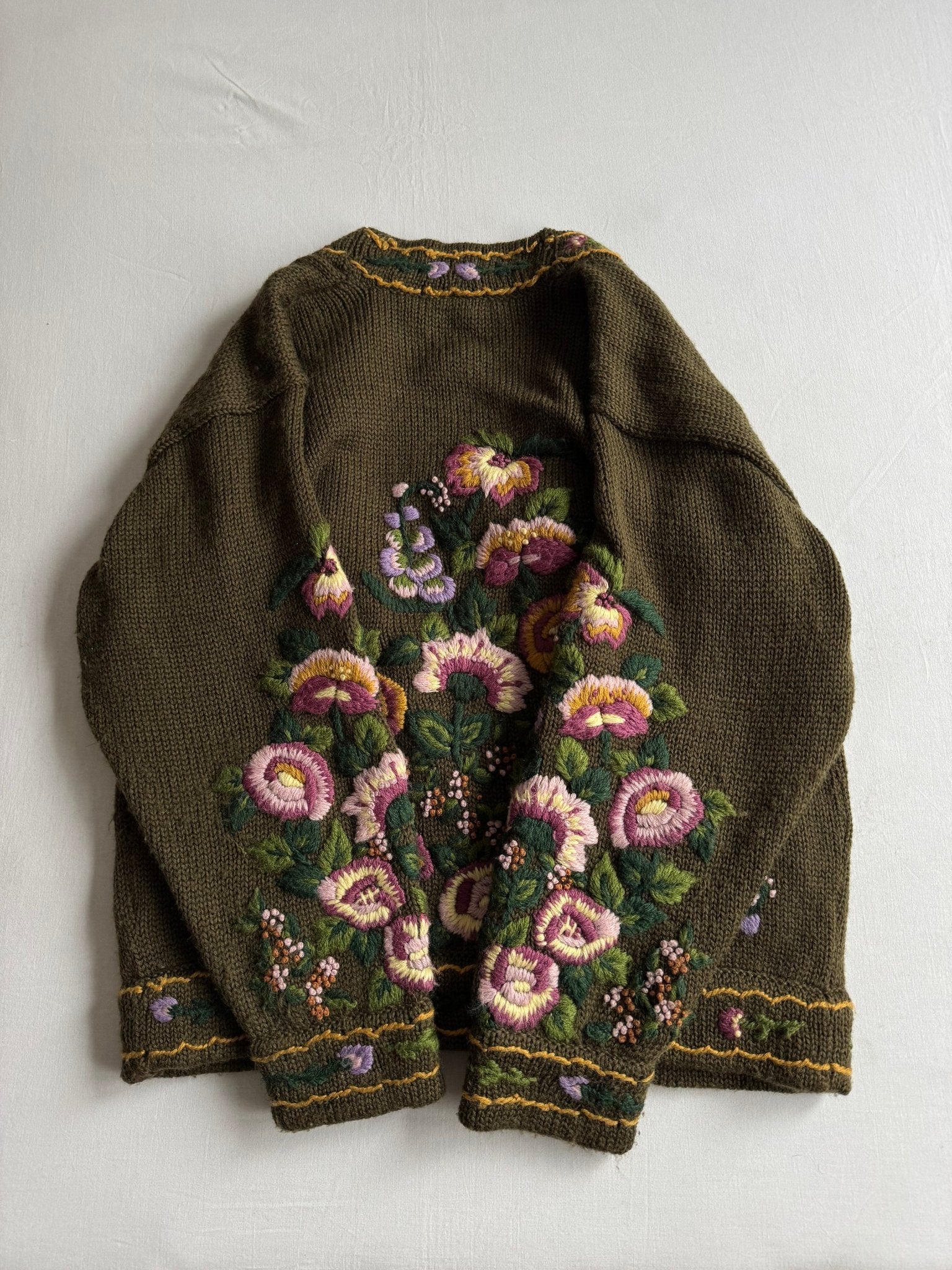 🧶 Cardigan Vintage Damă Verde Închis din Lână cu Broderie Florală – S - anbracaminte