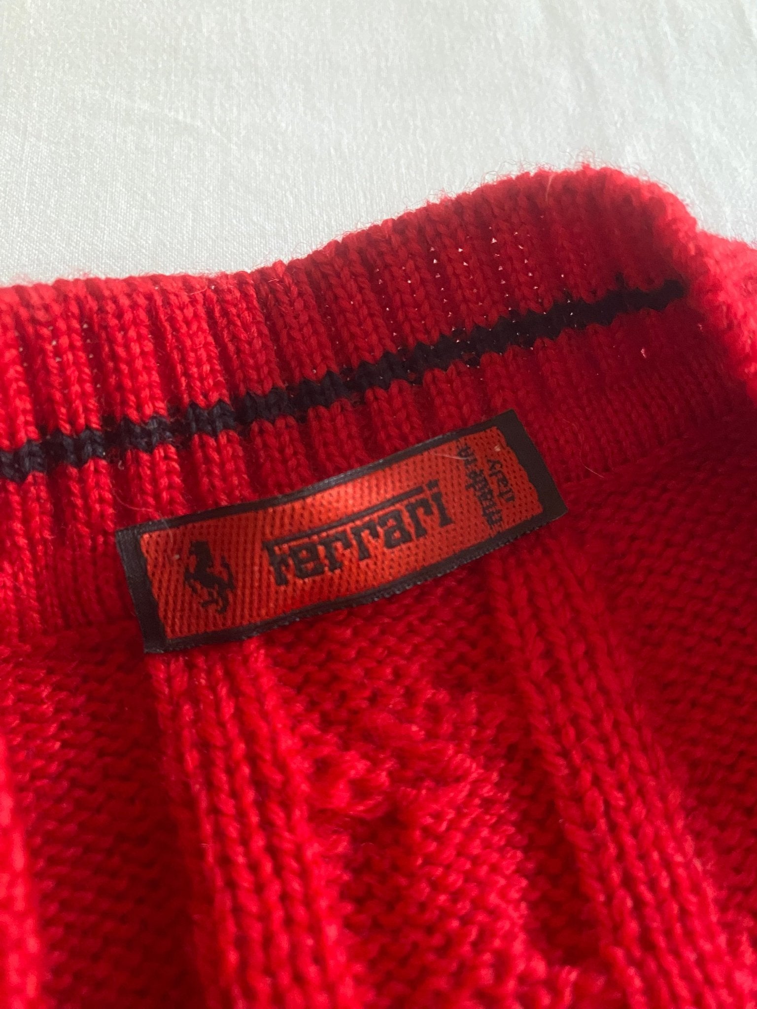 Cardigan Vintage Ferrari – 100% Lână – Roșu – Made in Italy – Mărime XL - anbracaminte