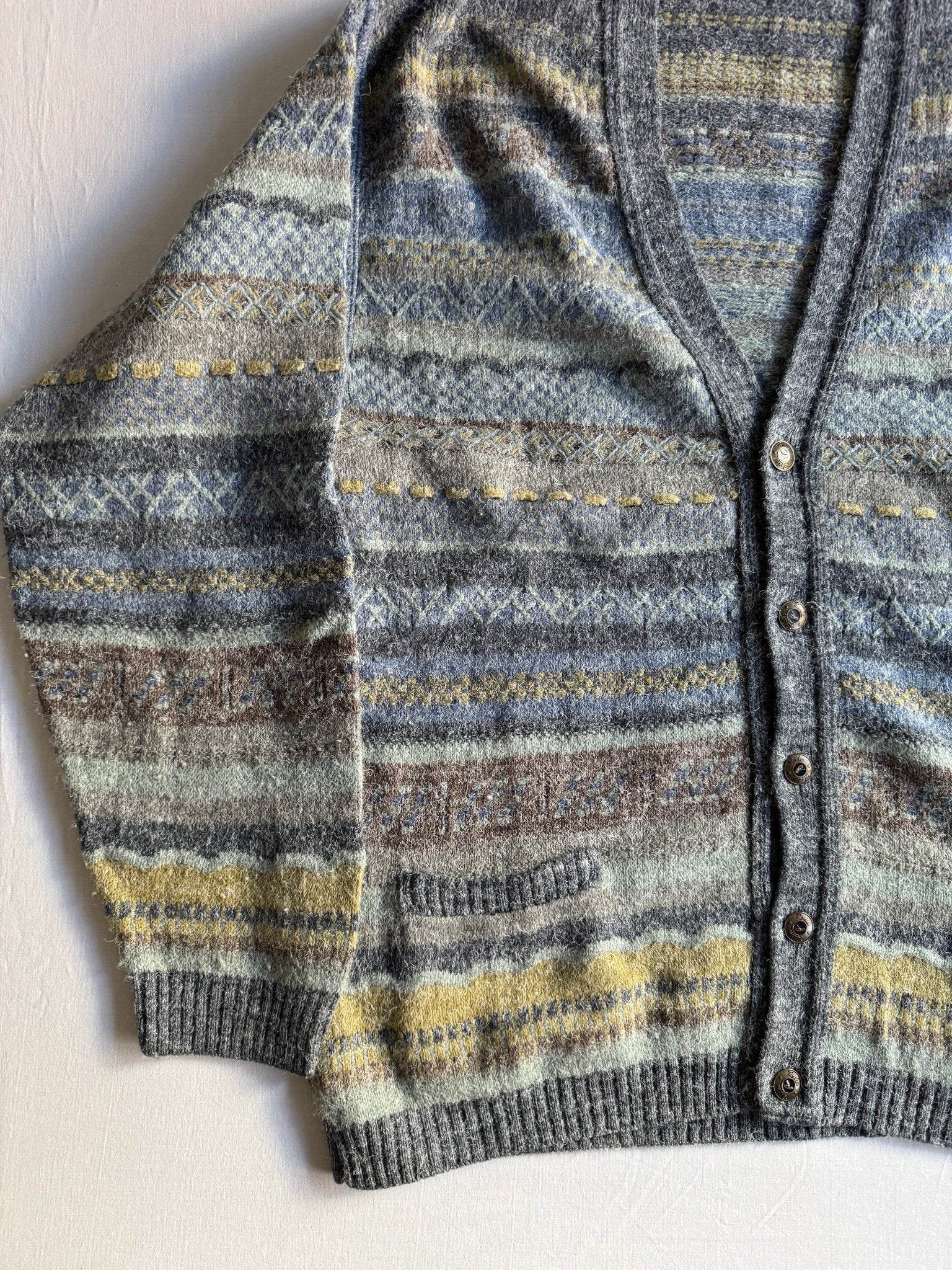 🧶 Cardigan Vintage / Fuzzy cu model (Mărime L) - anbracaminte