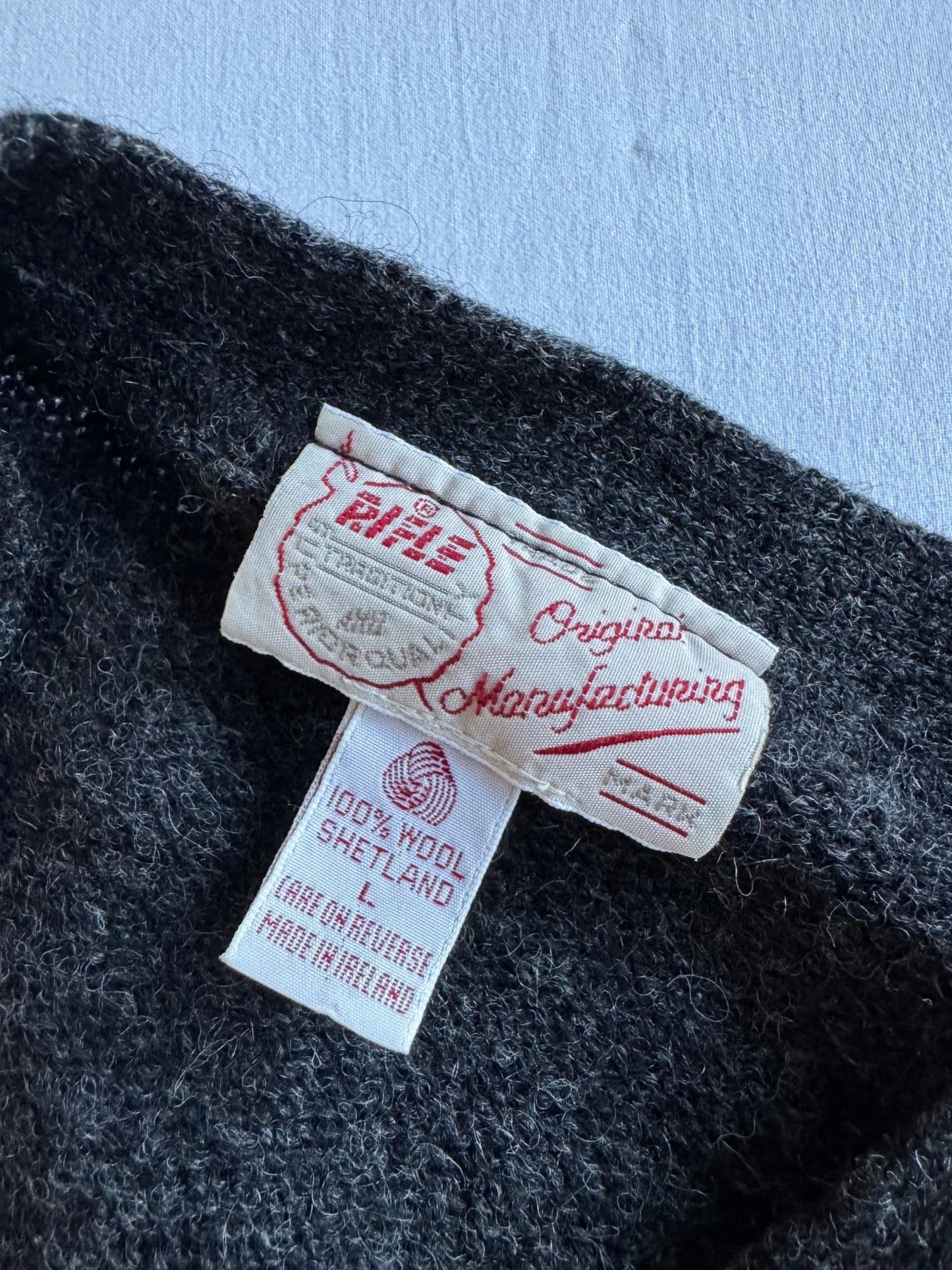 🧶 Cardigan Vintage Gri Închis cu Model Argyle (Mărime L) - anbracaminte