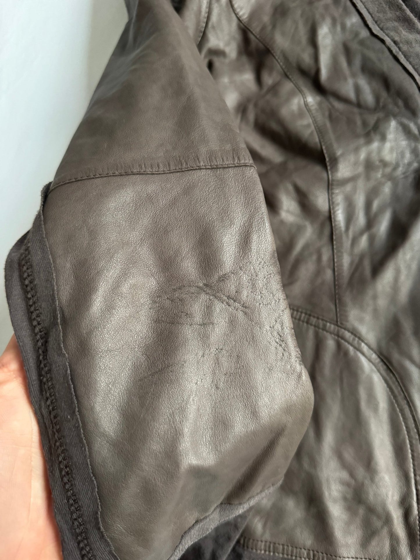 🦅 Cardigan Y2K Armani / Maro - Piele şi modal (Women’s EU 44) - anbracaminte