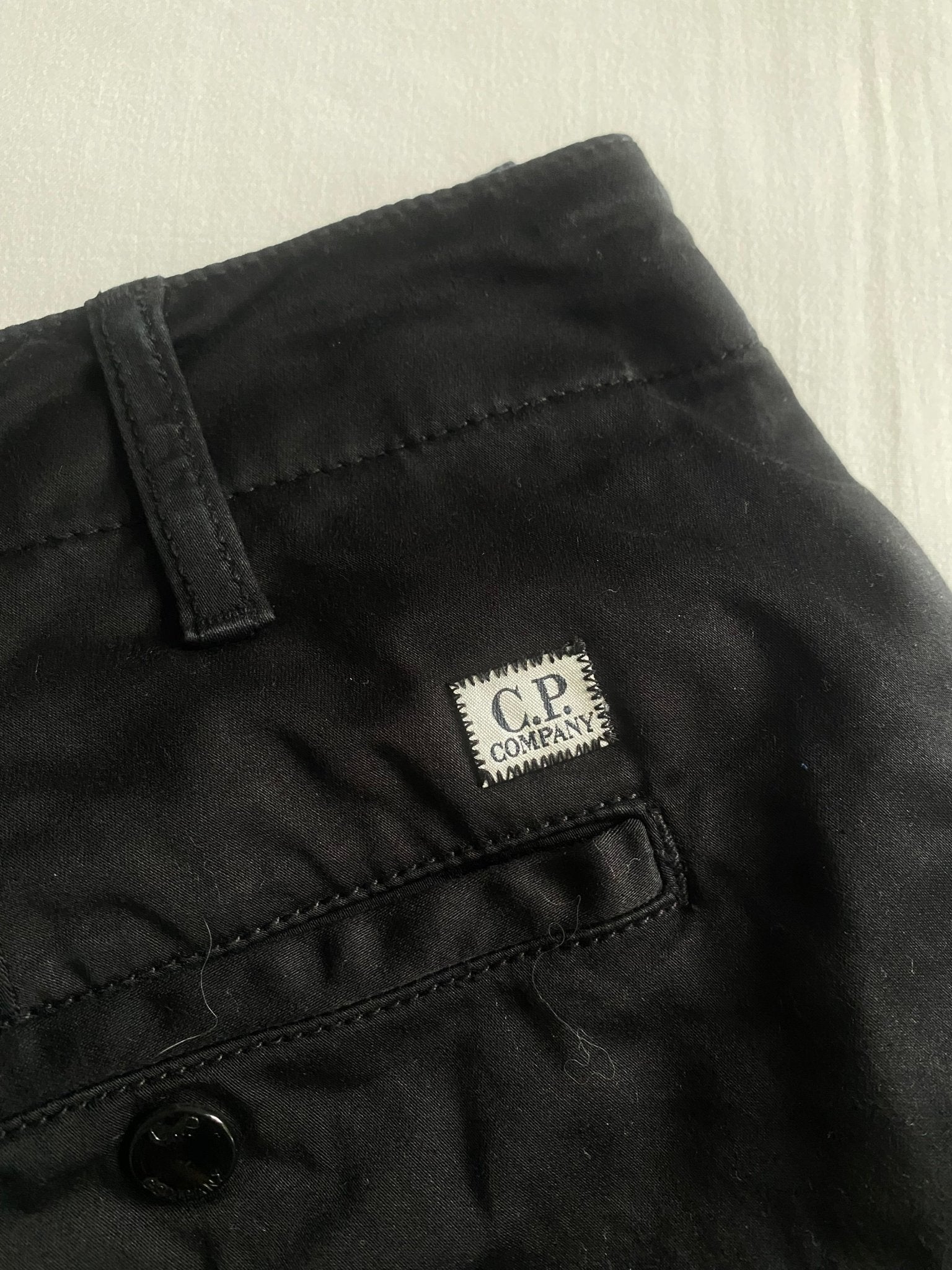C.P. Company – Pantaloni Jogger Fit Negri - anbracaminte