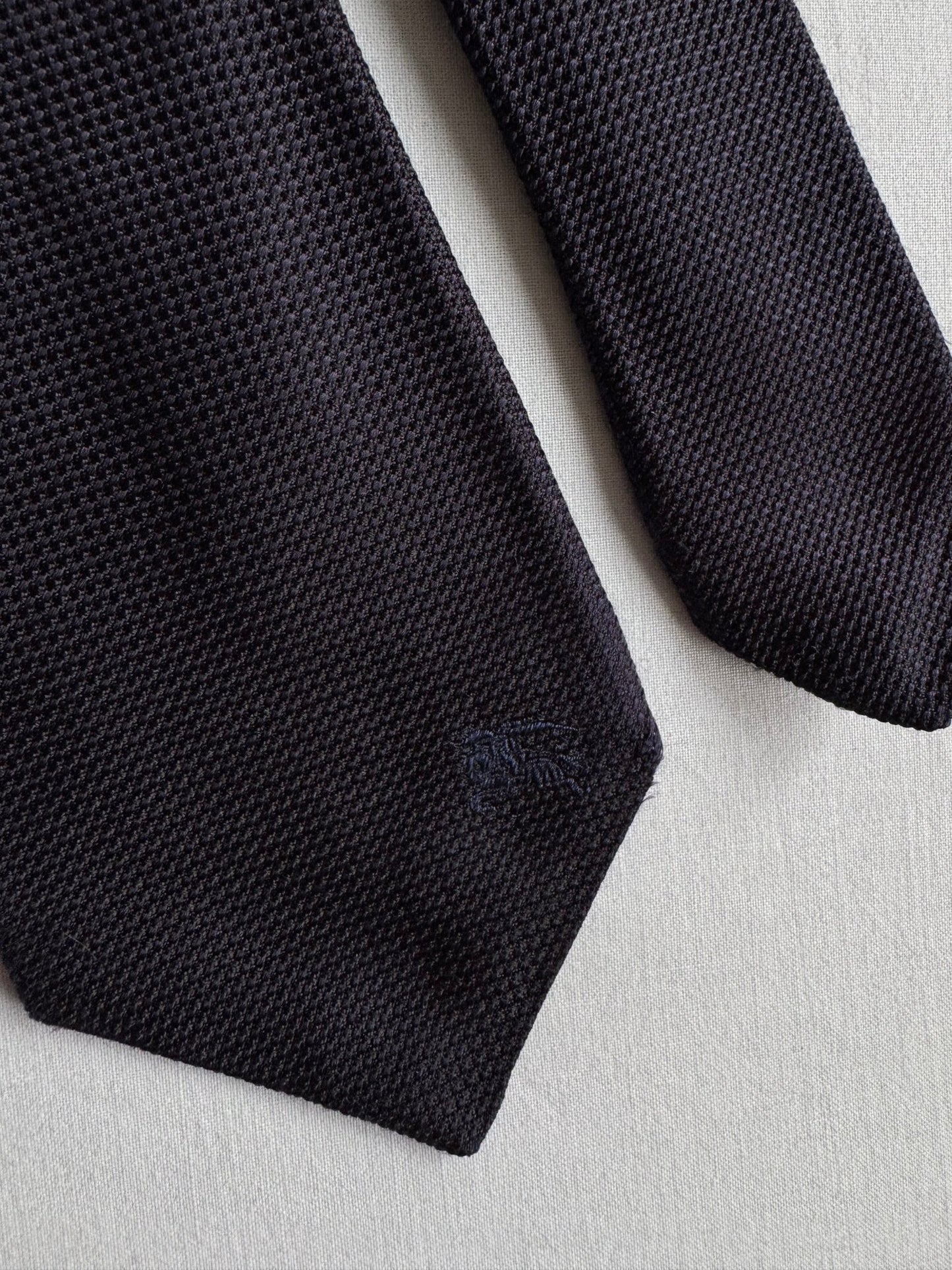 🐎 👔 Cravată Vintage Burberry Bleumarin din Mătase – Handmade in England - anbracaminte