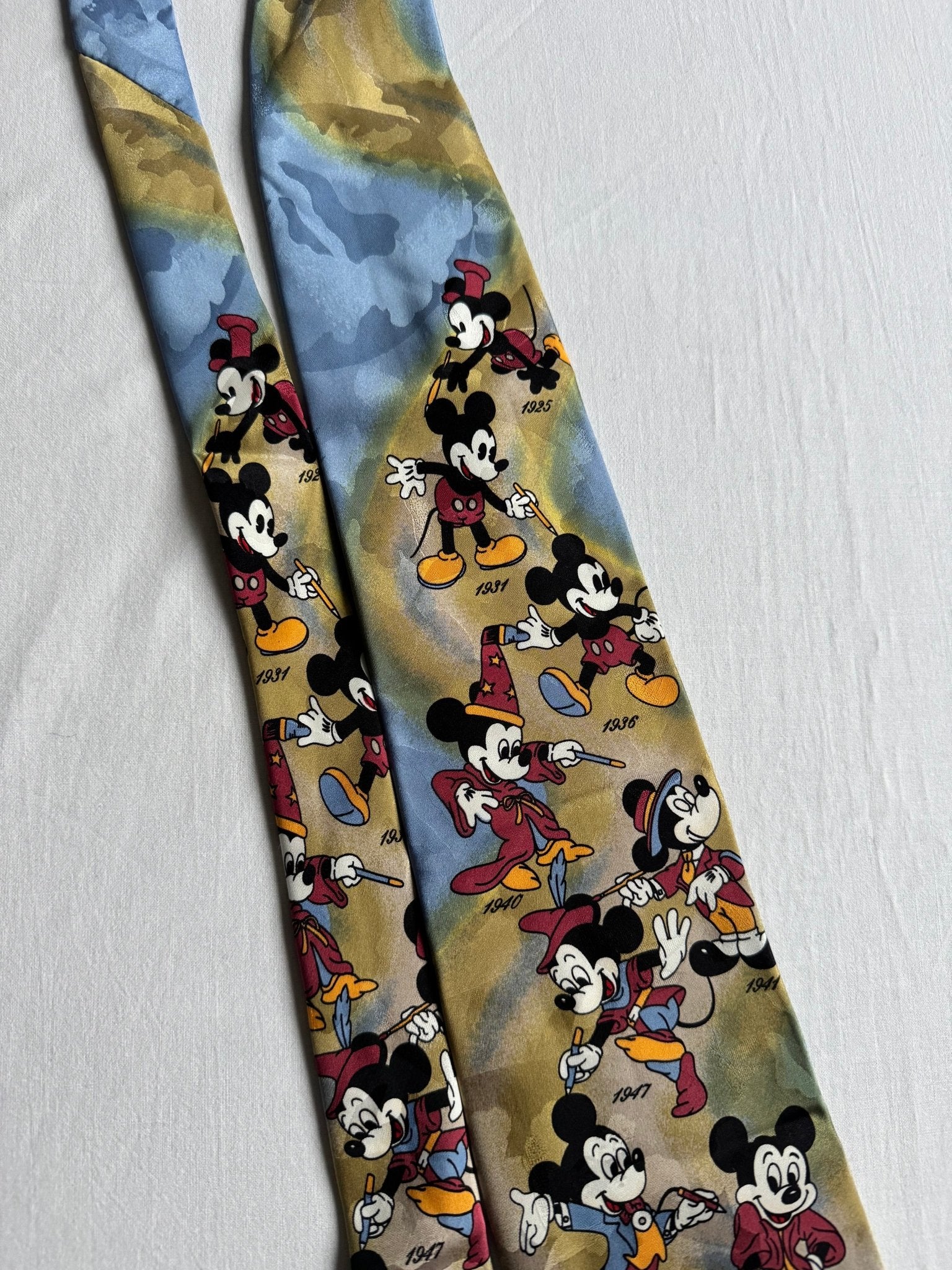 👔 Cravată Vintage din Mătase cu Graphic Mickey Mouse – Made in Italy - anbracaminte