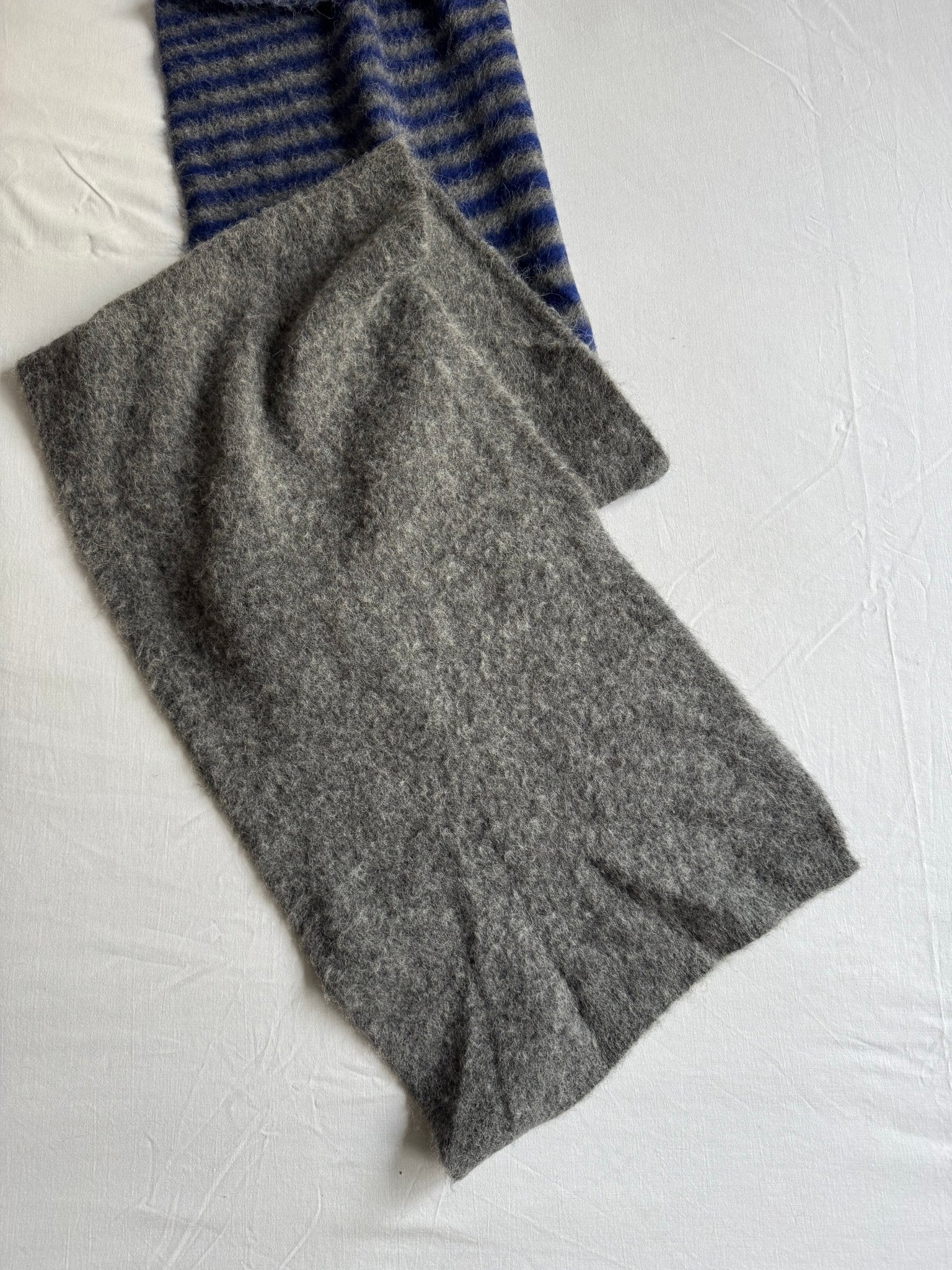 🧣 Fular Sportmax Gri cu Dungi Albastre / Amestec Alpaca (Made in Italy) - anbracaminte