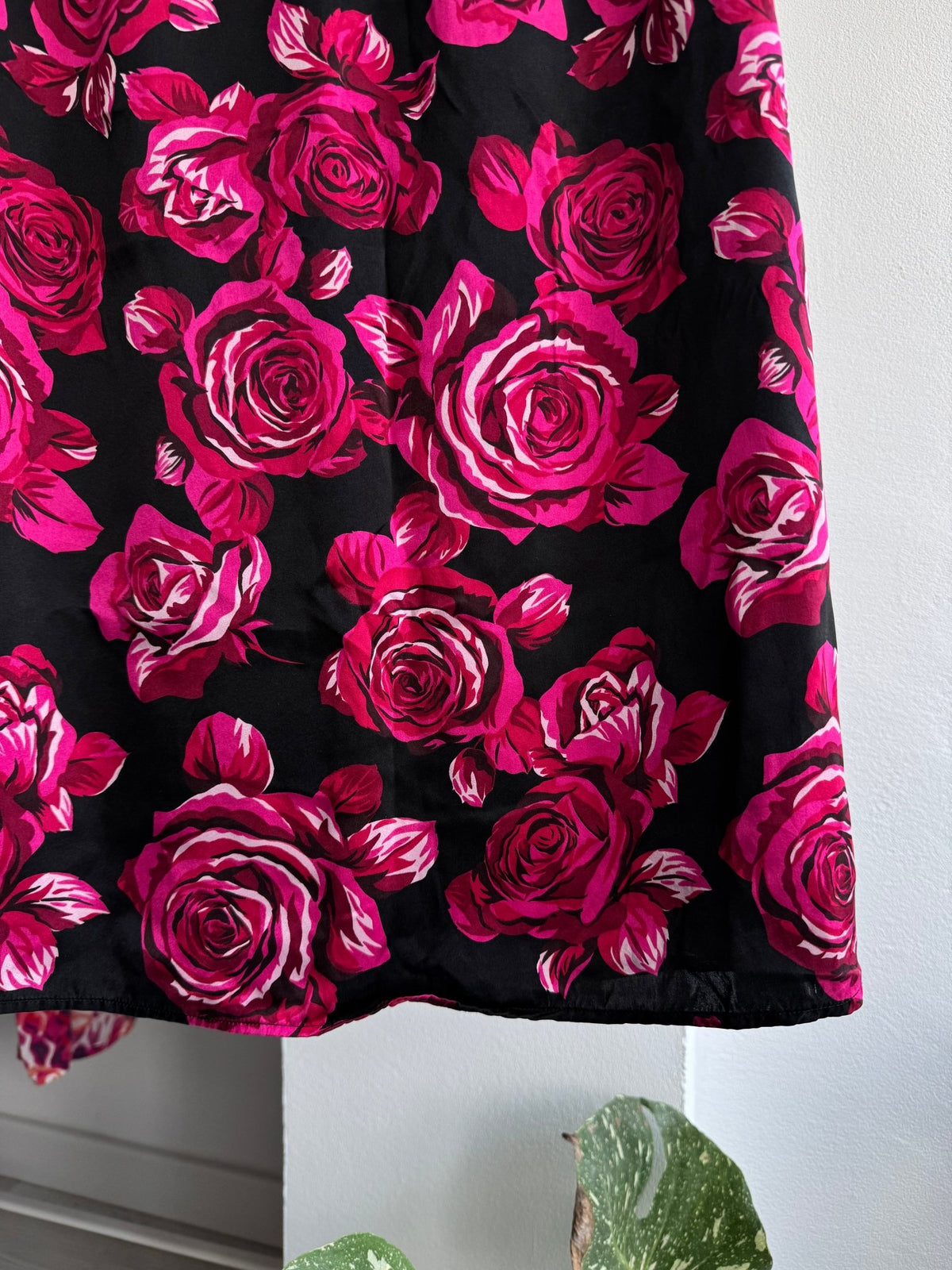 🌹 Fustă Mătase Y2K Print Trandafiri – US 4 / XS Femei - anbracaminte