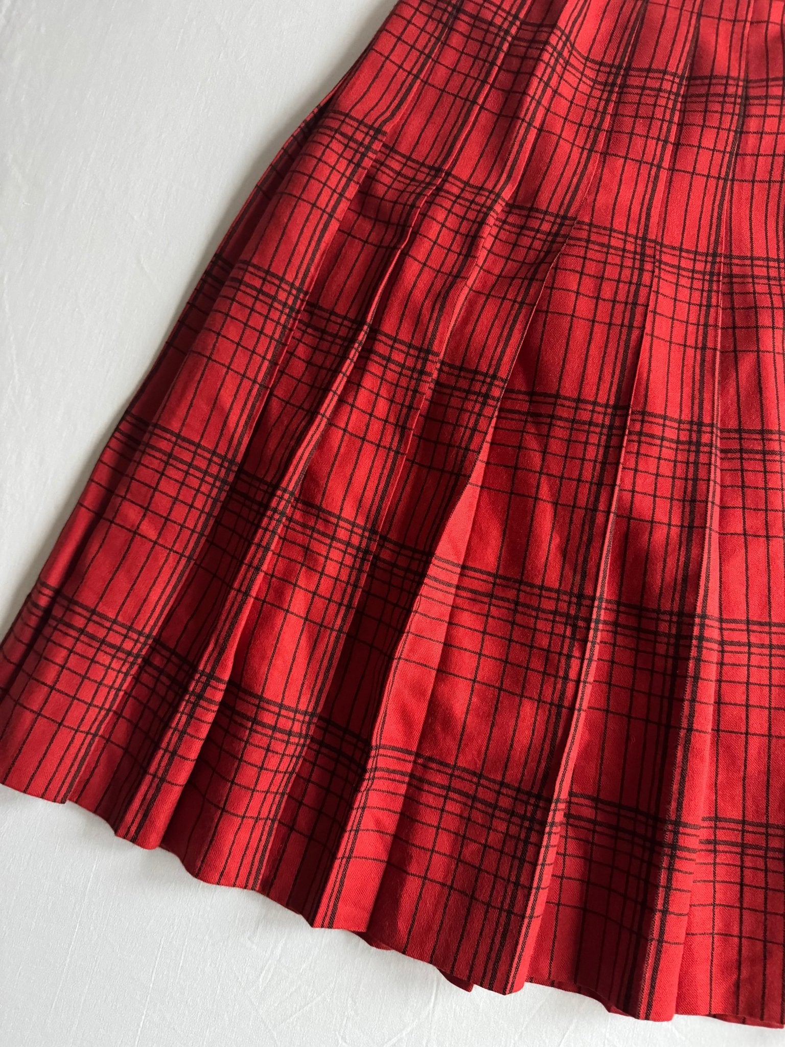 🧵 Fustă Vintage 80’s Giorgio Armani din Lână cu Model Plaid (Mărime IT 40 – M/L) - anbracaminte