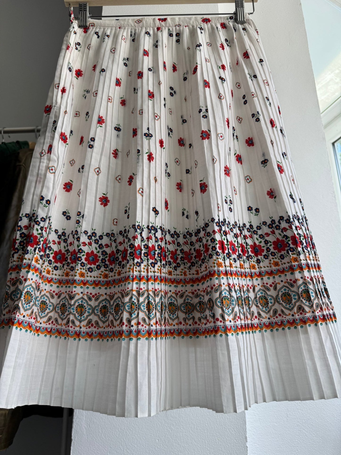 🌸 Fustă Vintage Albă Floral Printed Plisată – XS/S Damă - anbracaminte