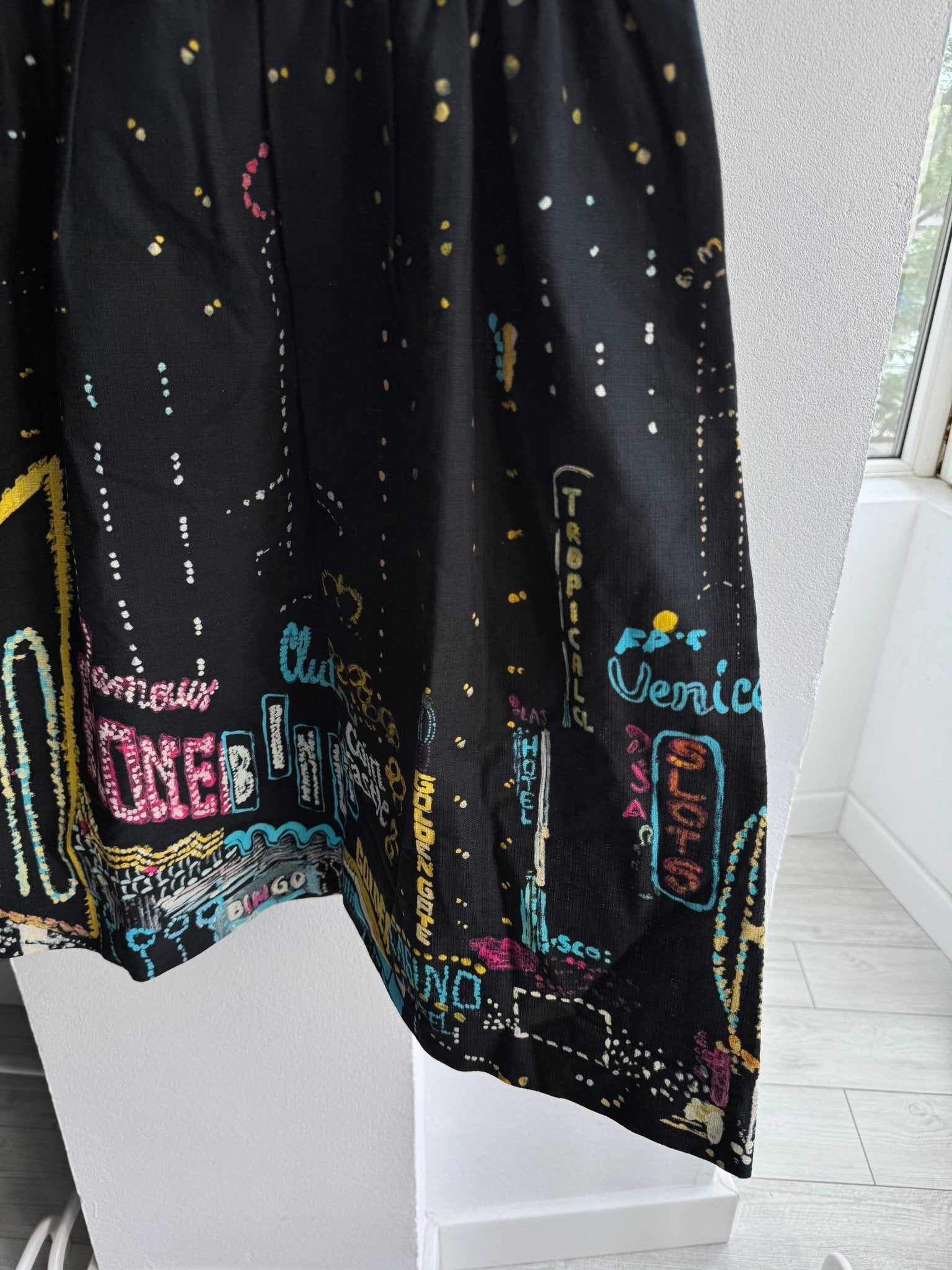 🌃 Fustă Vintage Black City Printed – XS/S Damă - anbracaminte