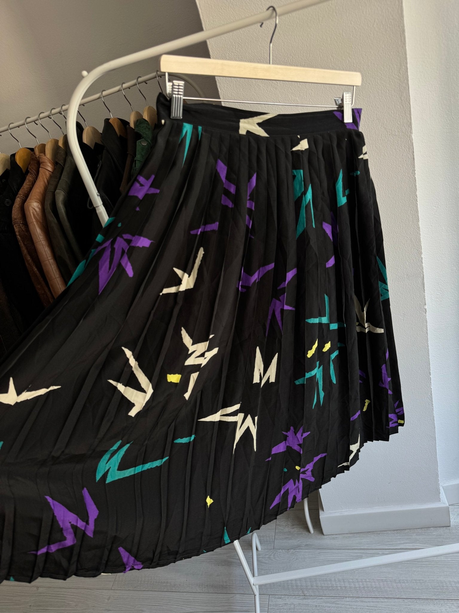 🖤 Fustă Vintage Black Printed din Mătase - IT 46 (L Damă) – Made in Italy - anbracaminte