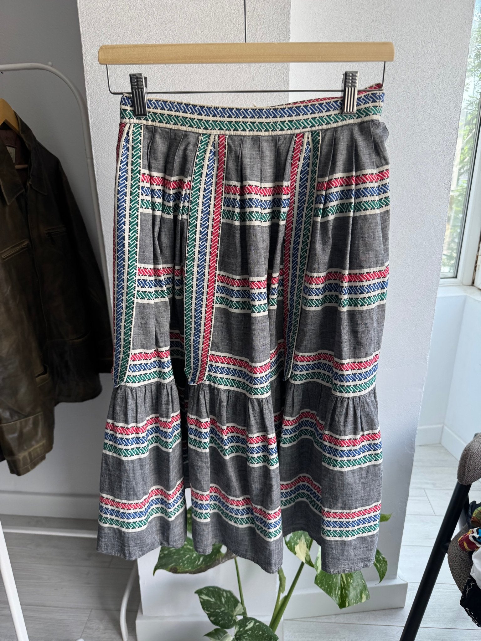 🌞 Fustă Vintage cu Motive Brodate – XS/S Damă - anbracaminte