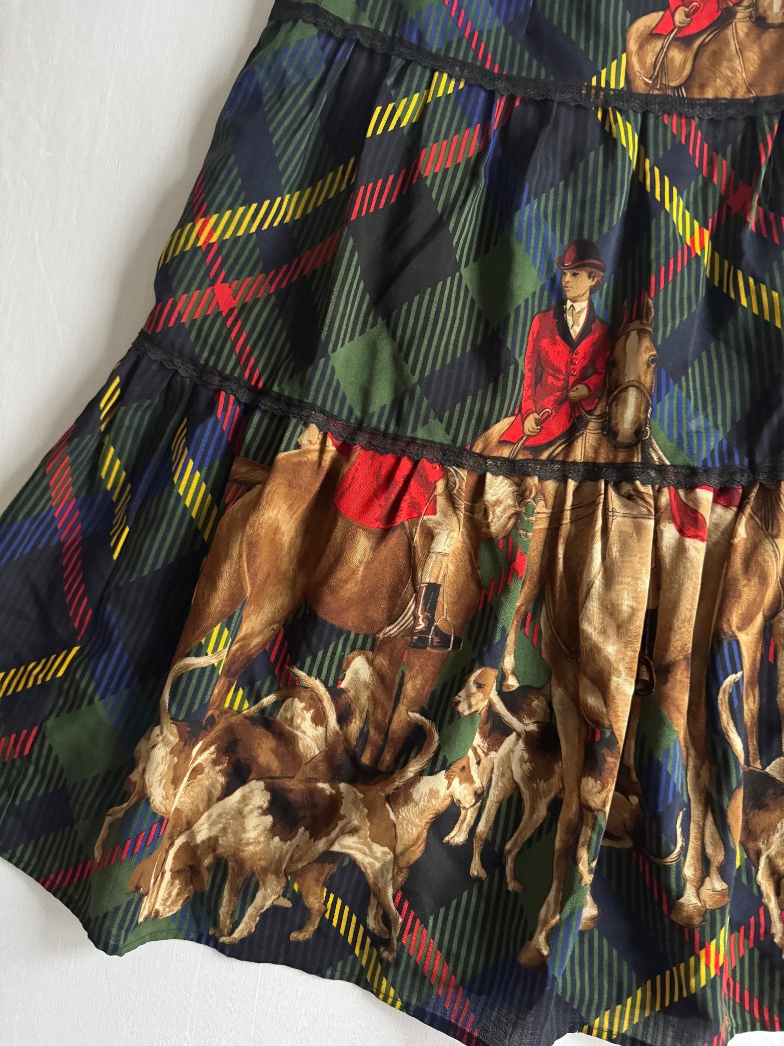 🧵 Fustă Vintage cu Print Călăreți (mărime S estimată) - anbracaminte