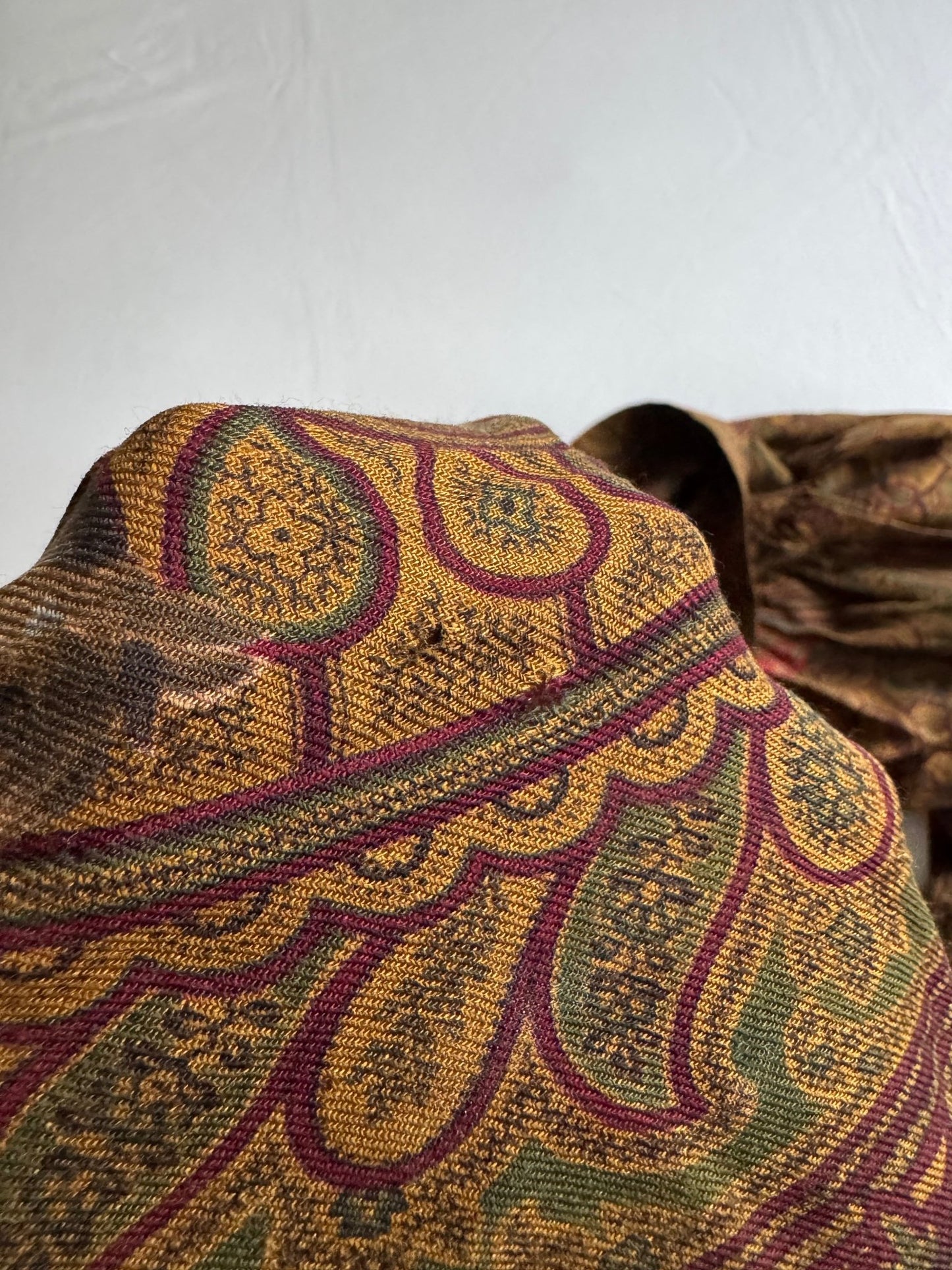 👗 Fustă Vintage Escada din Lână Virgină & Mătase cu Imprimeu Paisley și Cai – EU 36 (S Femei) - anbracaminte
