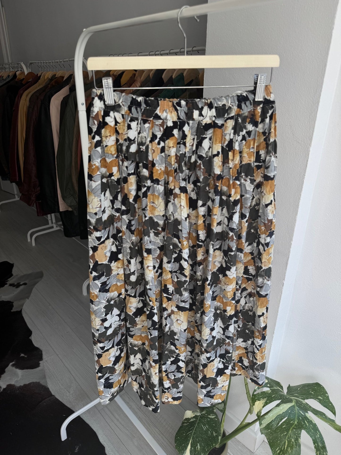 🌸 Fustă Vintage Floral – EU 40 (M/L Damă) - anbracaminte