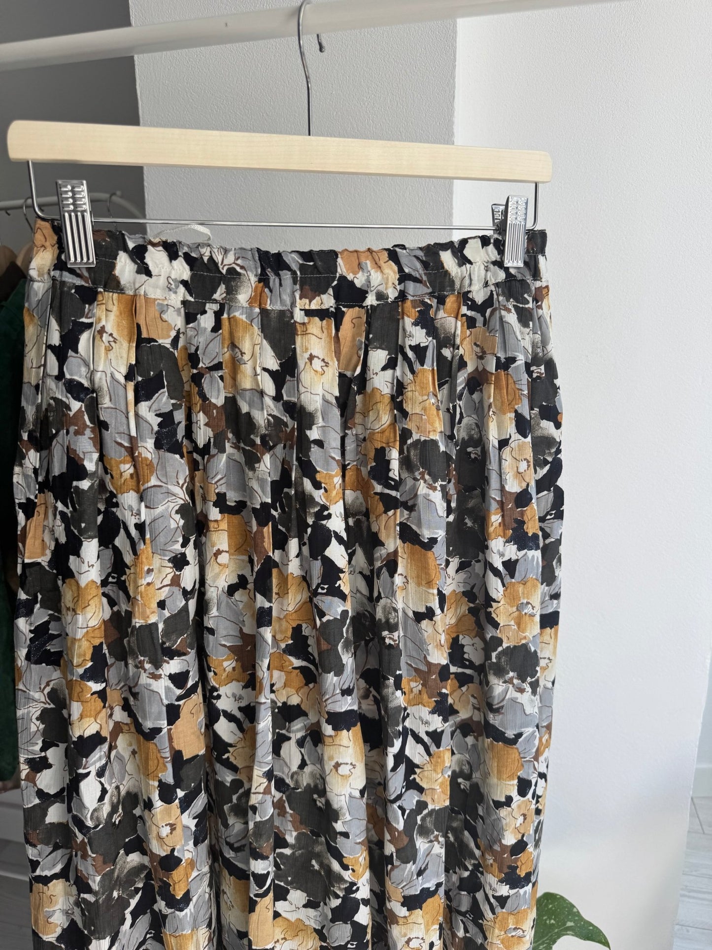 🌸 Fustă Vintage Floral – EU 40 (M/L Damă) - anbracaminte