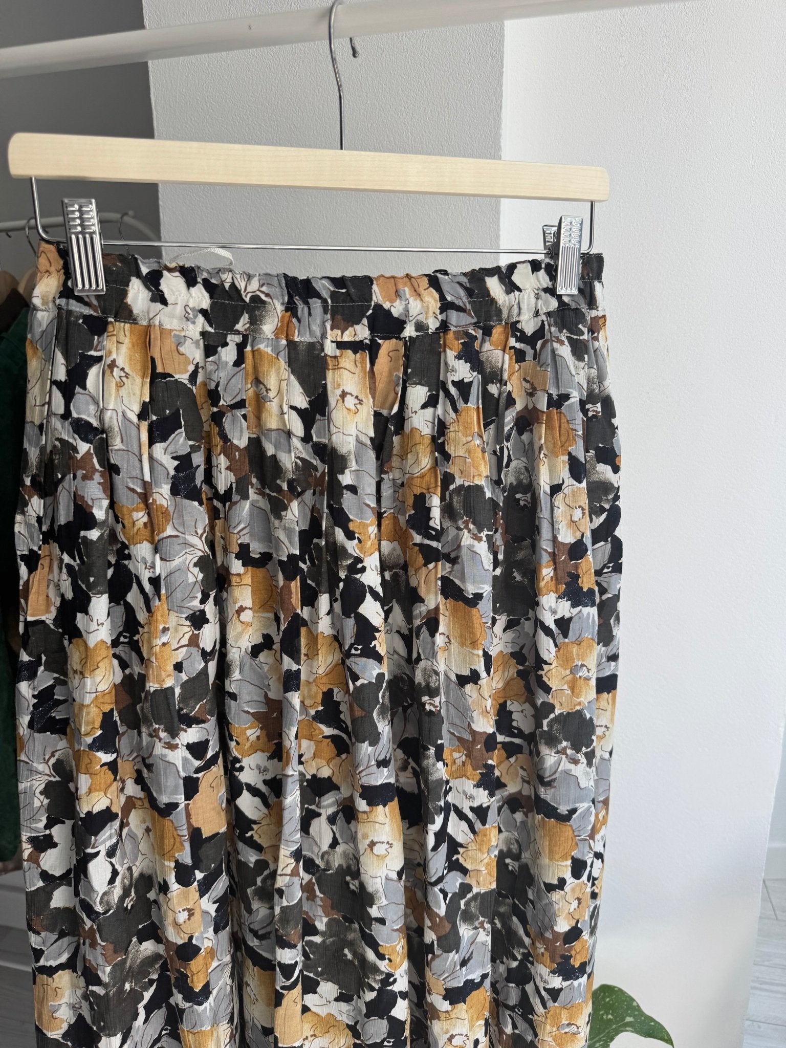 🌸 Fustă Vintage Floral – EU 40 (M/L Damă) - anbracaminte