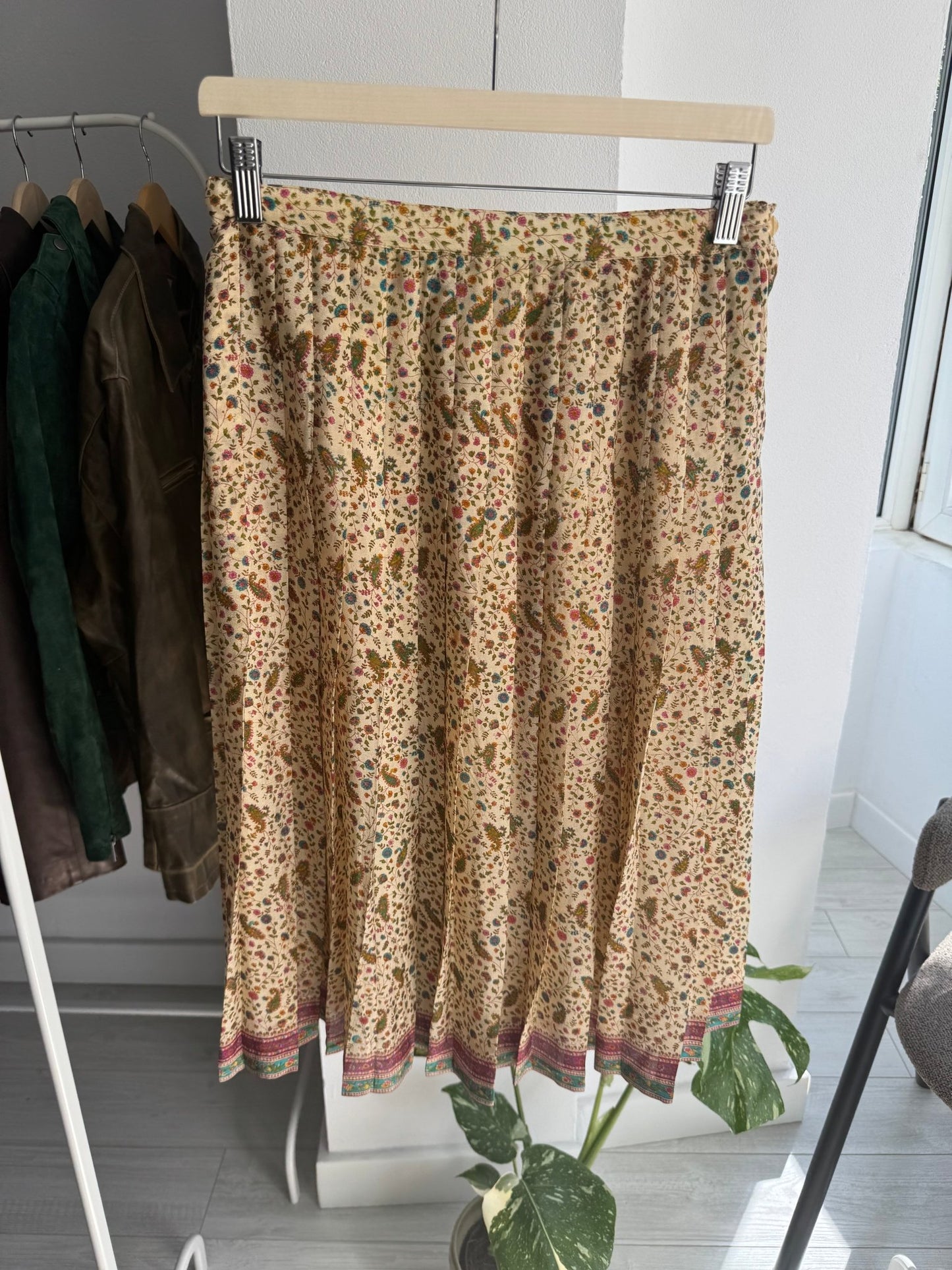 🌷 Fustă Vintage Floral Plisată – S/M Damă - anbracaminte