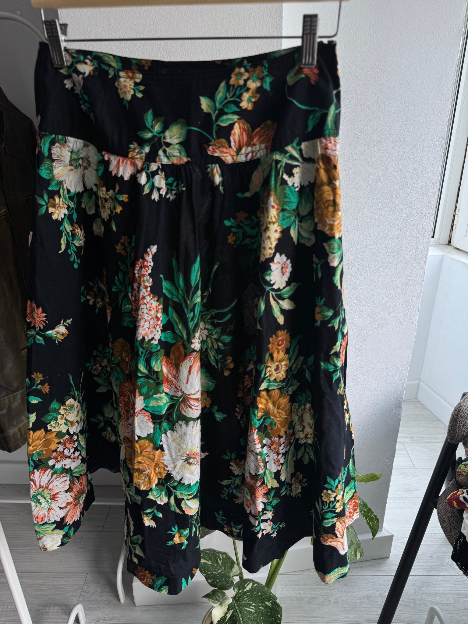 🌸 Fustă Vintage Floral – S Damă - anbracaminte
