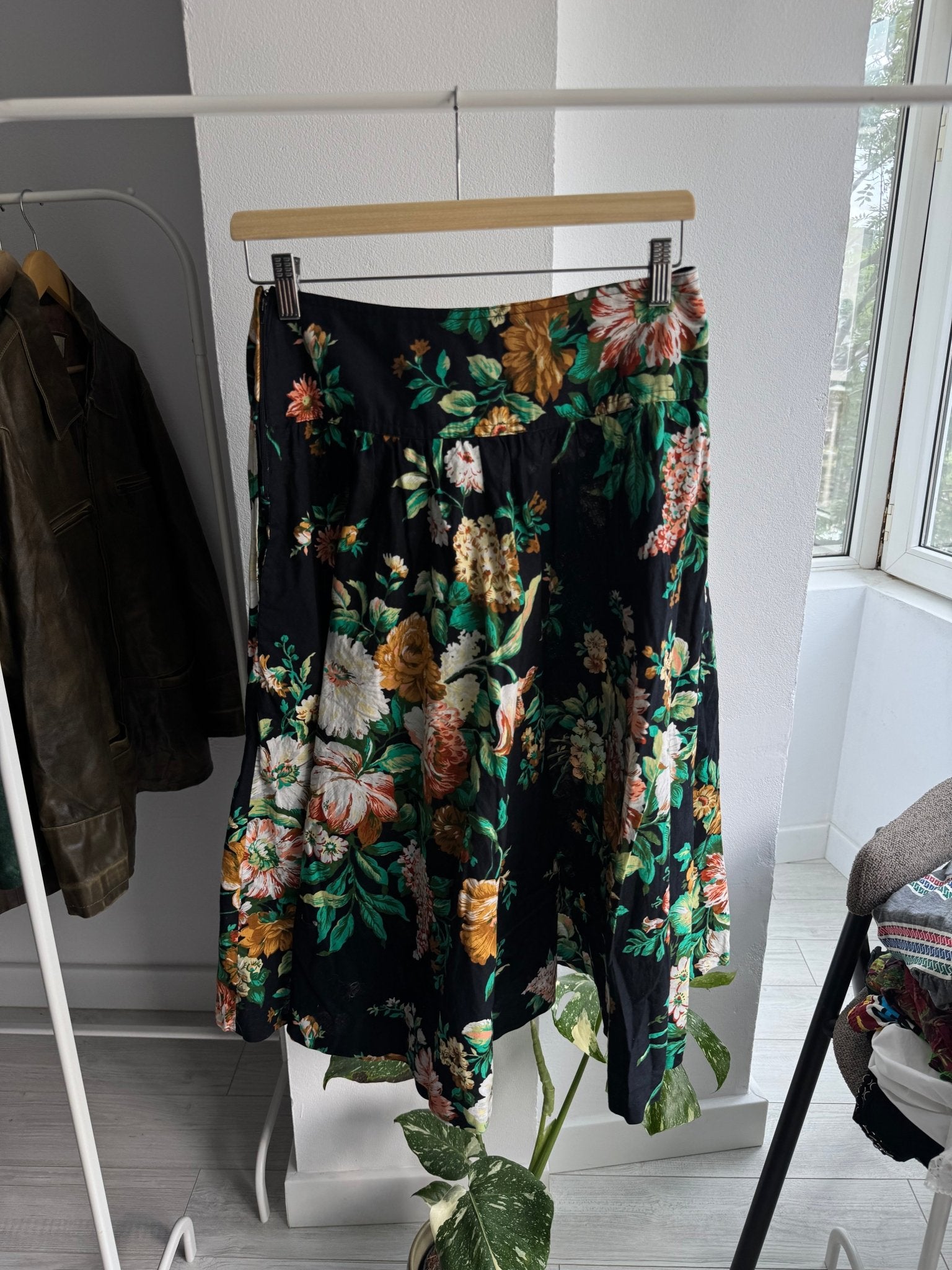 🌸 Fustă Vintage Floral – S Damă - anbracaminte