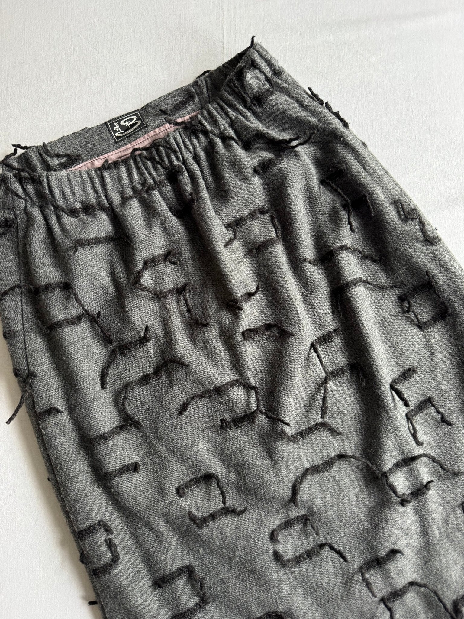 🌫️ Fustă vintage gri din lână cu motiv panglică neagră – talie elastică – S - M - anbracaminte