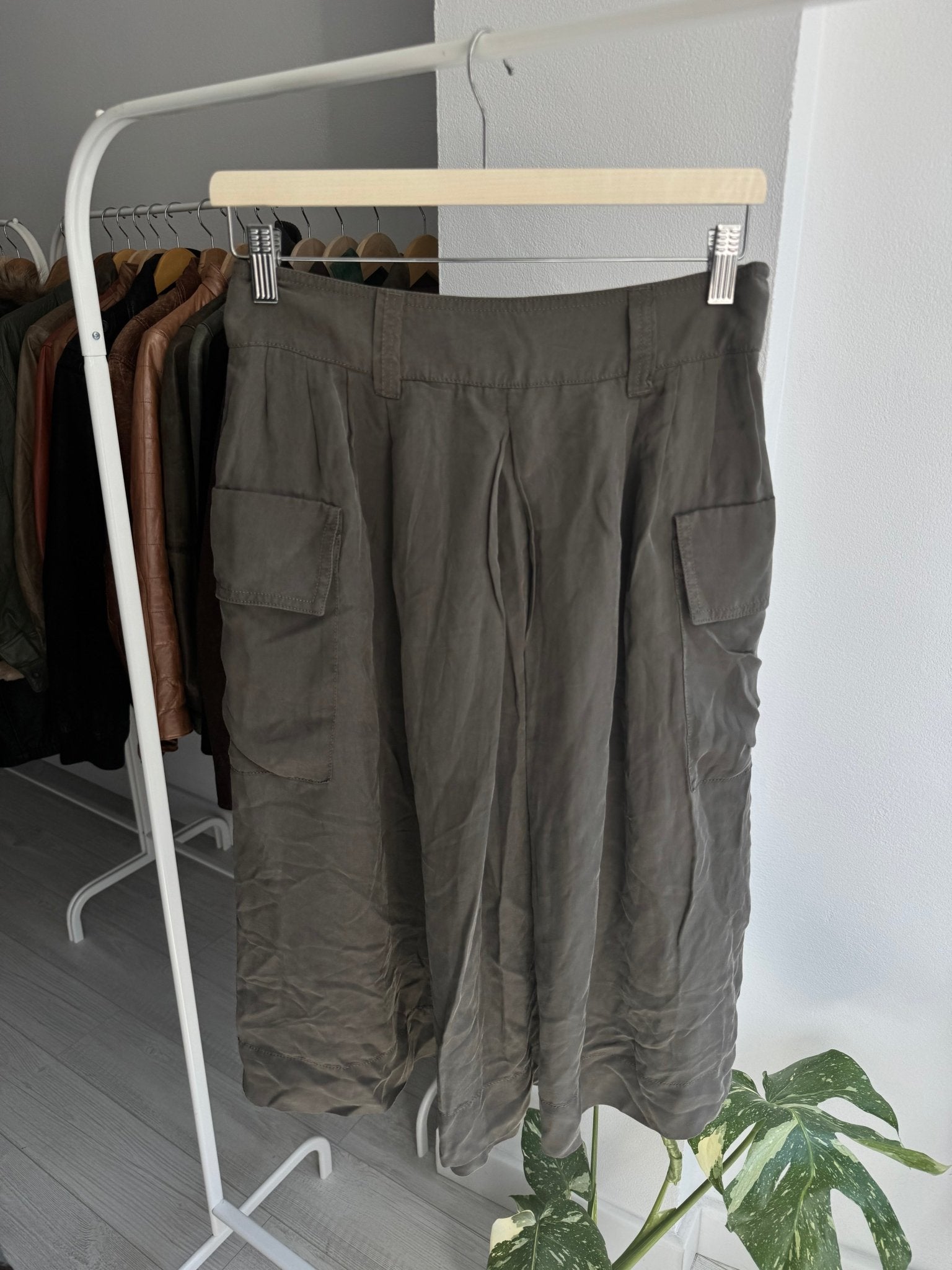 🪖 Fustă Vintage Henry Cotton’s cu Buzunare Cargo – IT 42 (S/M Damă) - anbracaminte