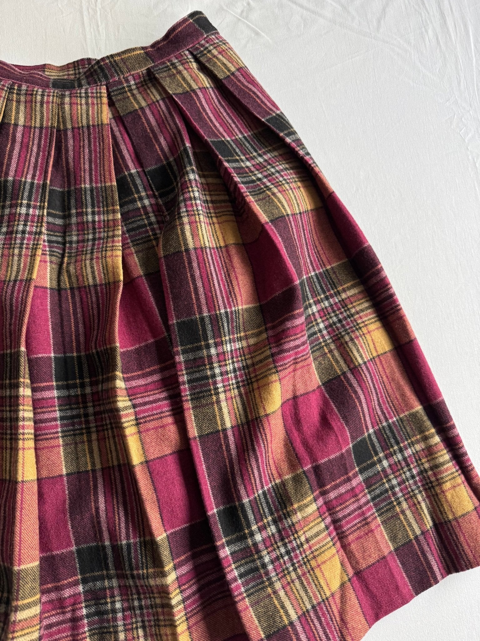 🧵 Fustă Vintage Plisată / Tartan / Lână (Mărime Aproximativă S - M) - anbracaminte