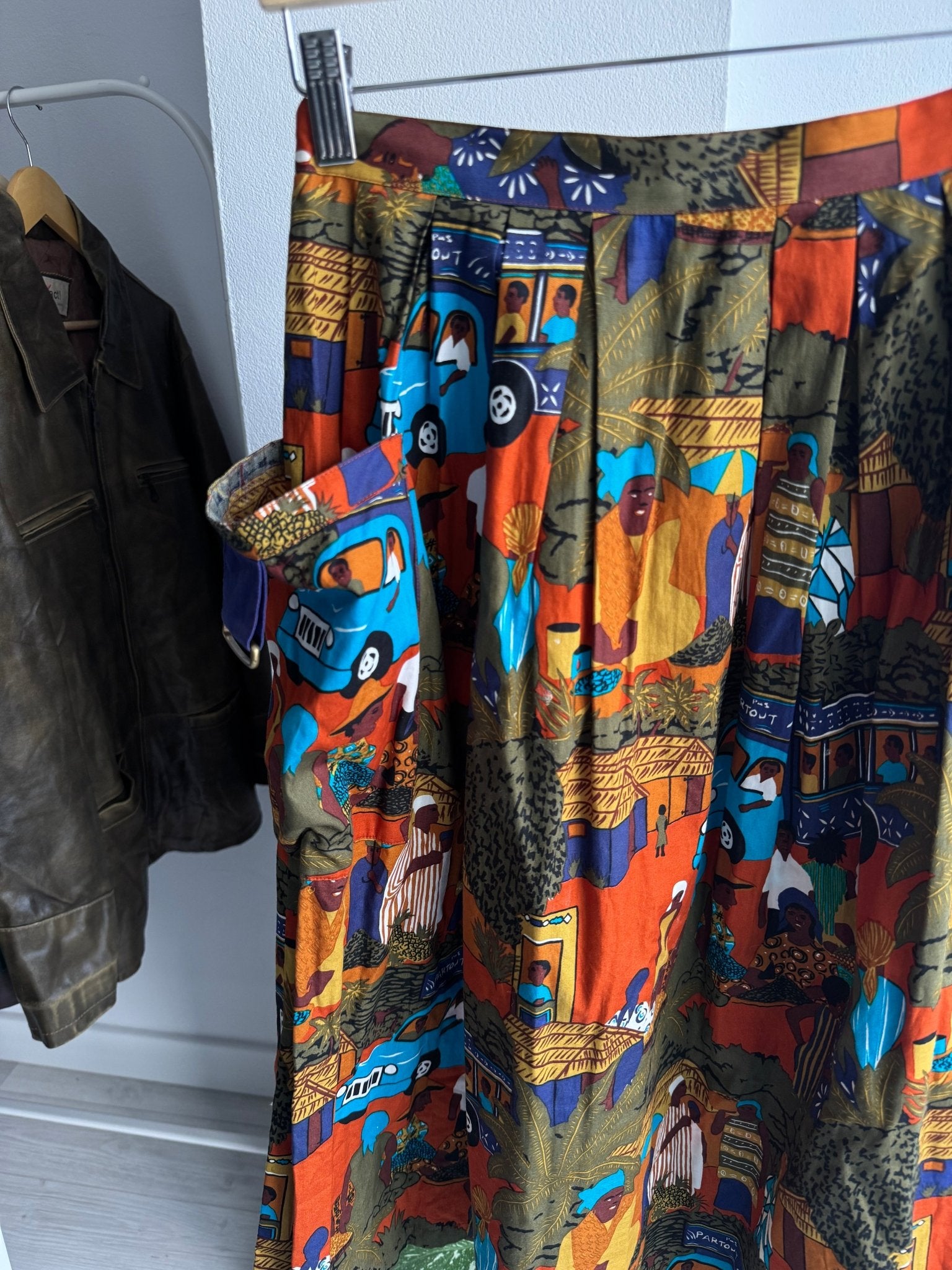 💃 Fustă Vintage Printed cu Buzunare – IT 42 (S Damă) – Made in Italy - anbracaminte