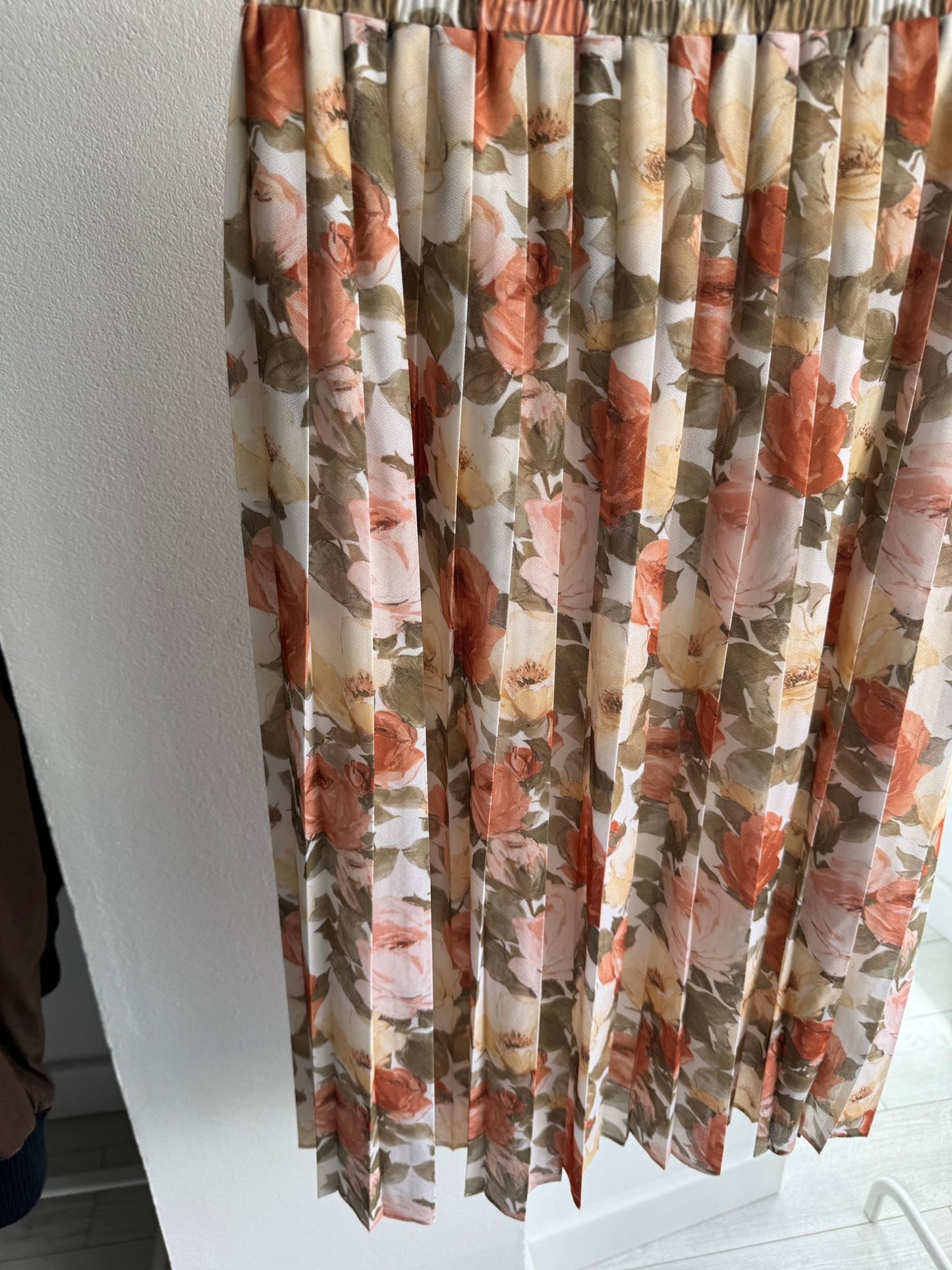 🌹 Fustă Vintage Rose Print Pleated – EU 42 (L) Damă - anbracaminte