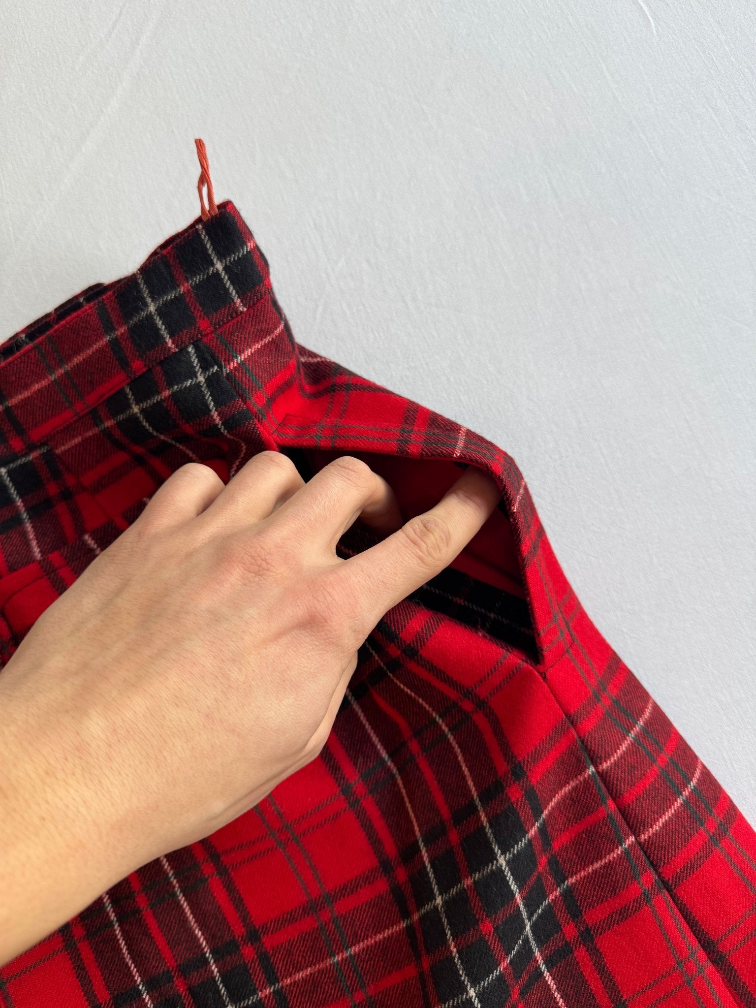 🍒 Fustă Vintage Tip A - Line din Lână Virgină cu Model Tartan – aprox. M - anbracaminte