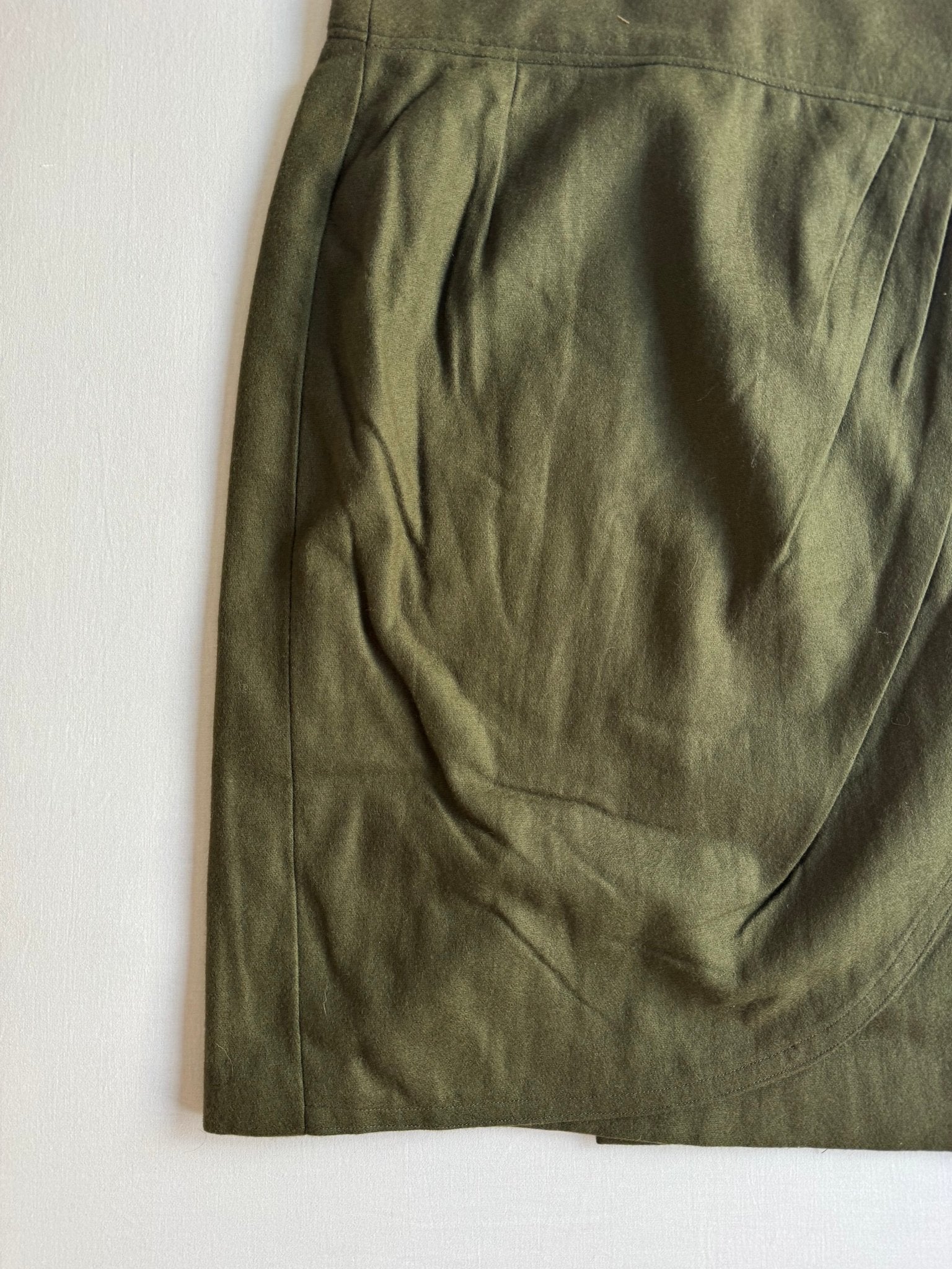 ✏️ Fustă Vintage Tip Pencil Asimetrică din Lână Verde Închis – aprox. M - anbracaminte
