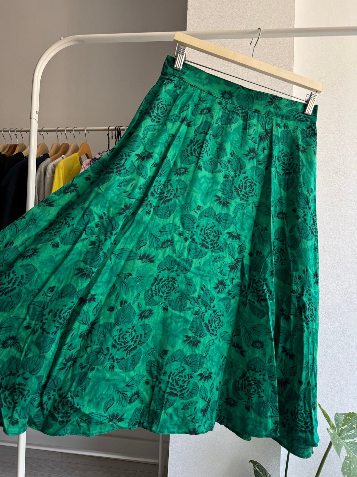 🌲 Fustă Vintage Verde cu Print Floral – Approx. M Damă - anbracaminte