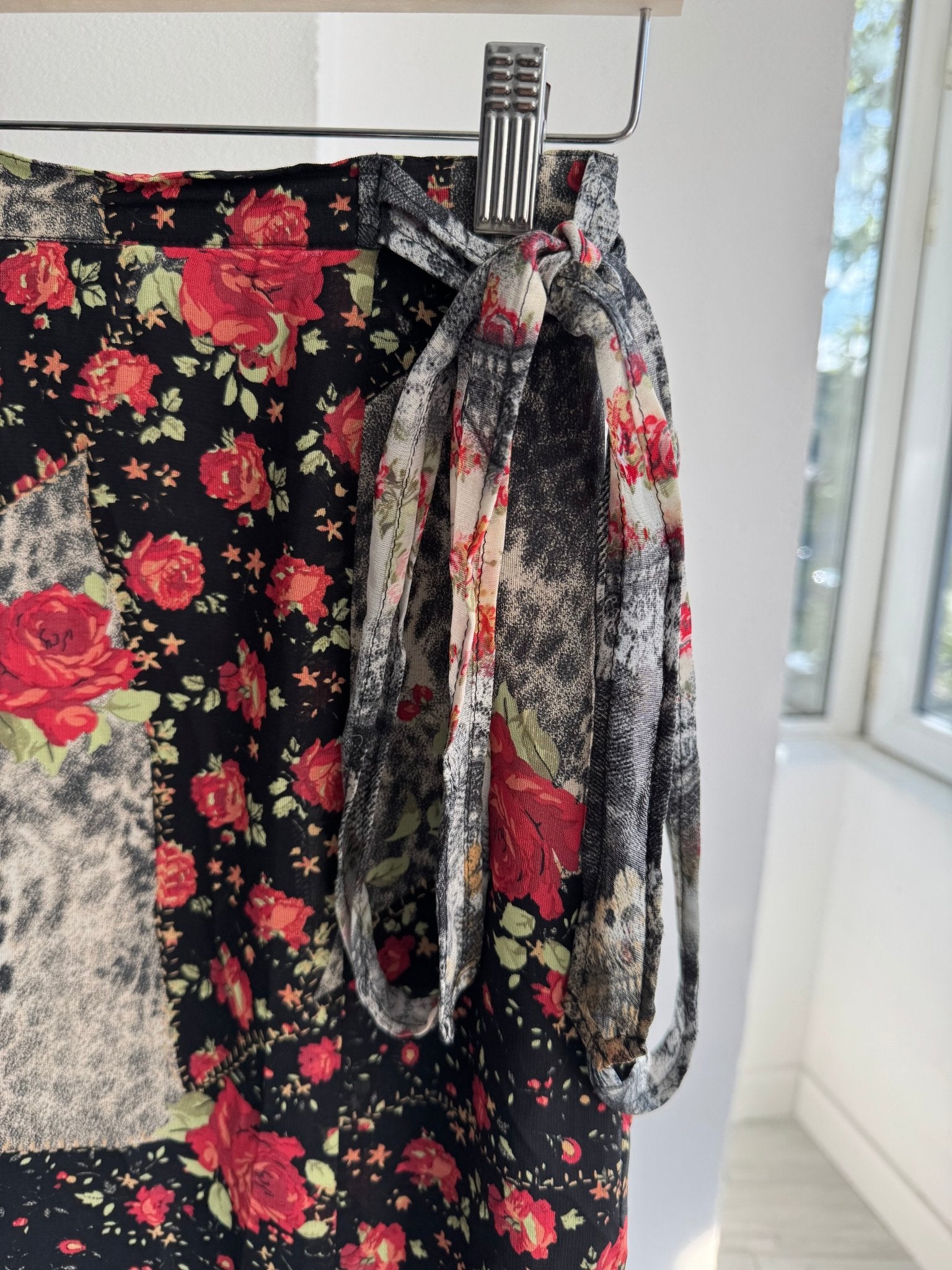 🌹🐆 Fustă Y2K Animal Print & Rose Print – M (38) - anbracaminte