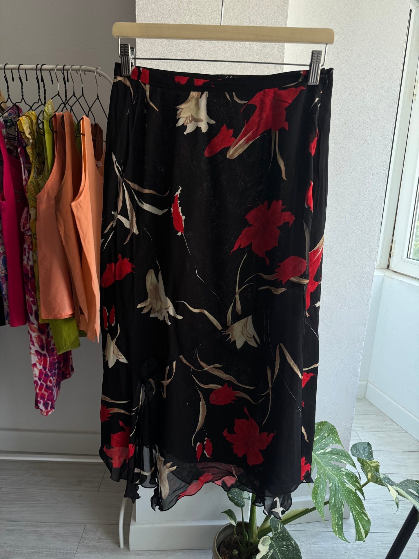 ☀️ Fustă Y2K Black Mesh cu Floral Print – EU 38 (M Damă) - anbracaminte