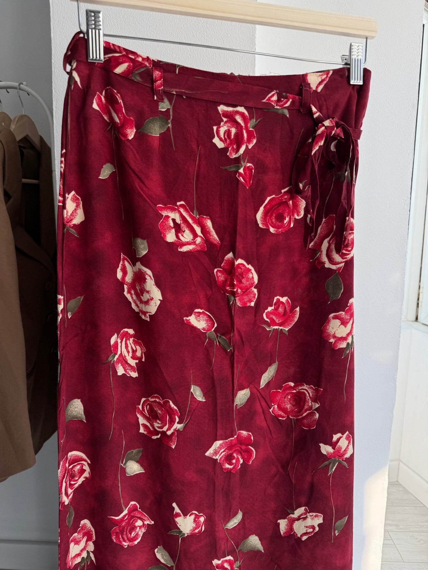 🌹 Fustă Y2K cu Print Trandafiri – S (36) - anbracaminte