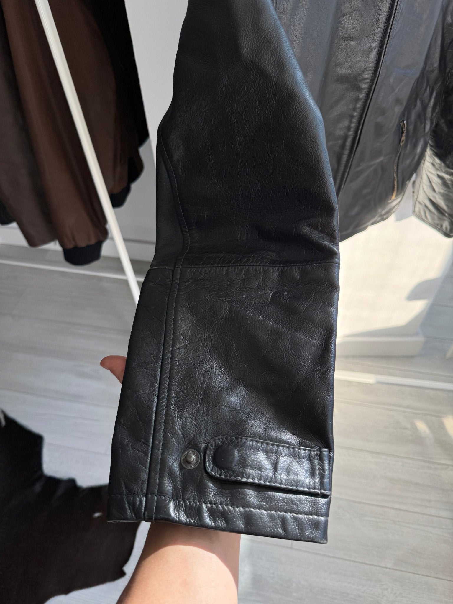 🖤 Geacă Bărbați din Piele Neagră – L (52) – Super Cropped Fit - anbracaminte