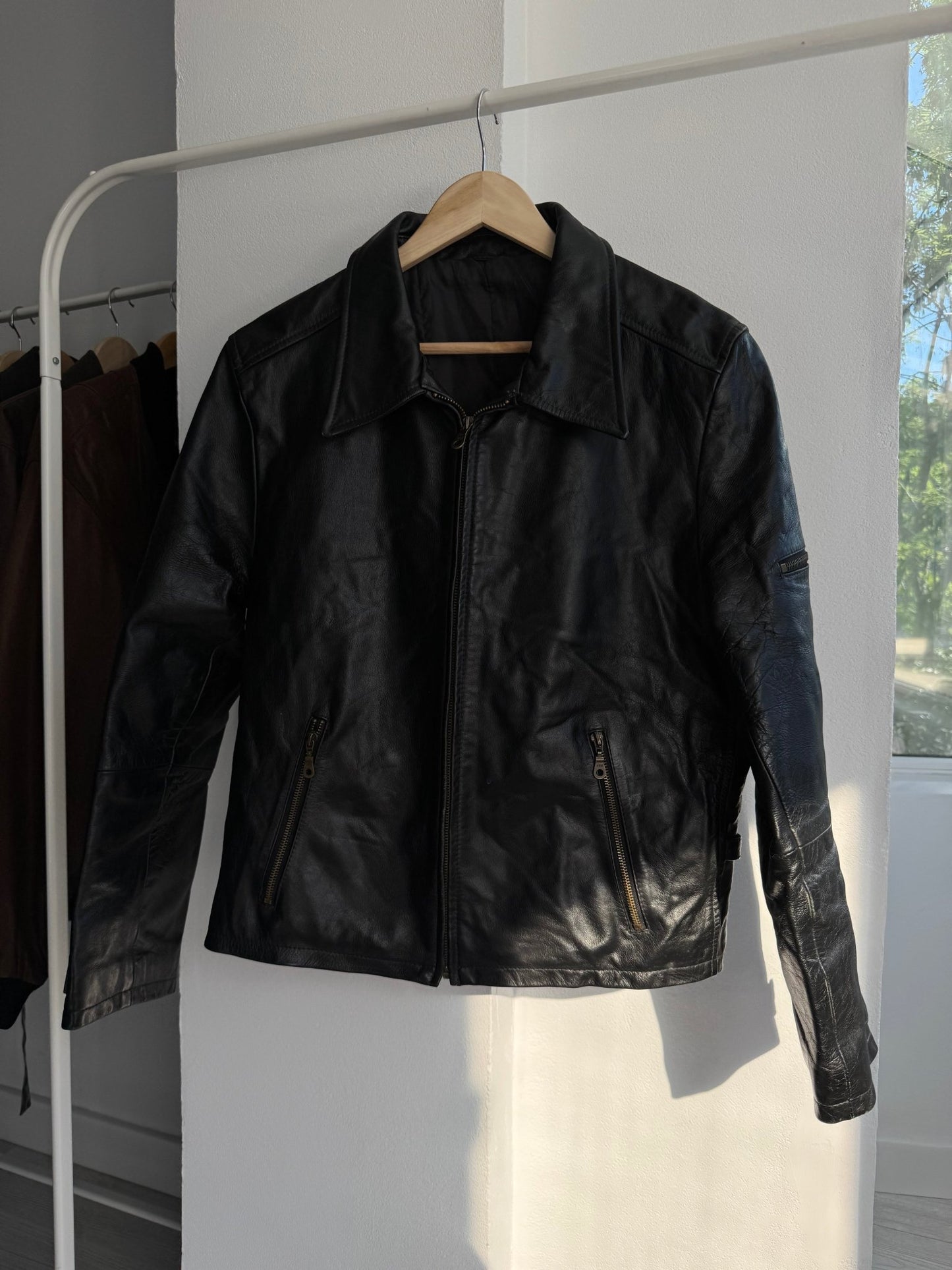 🖤 Geacă Bărbați din Piele Neagră – L (52) – Super Cropped Fit - anbracaminte