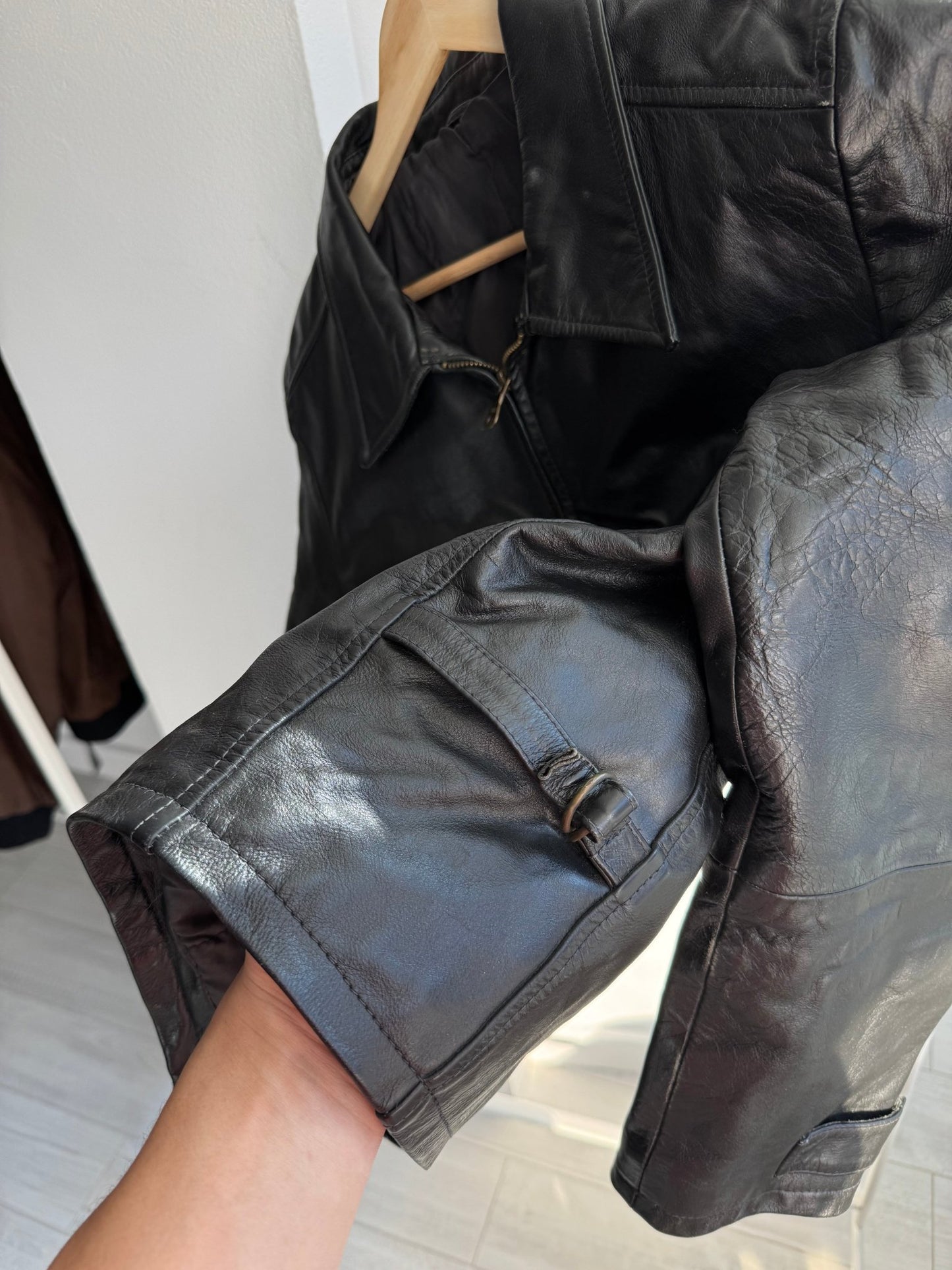 🖤 Geacă Bărbați din Piele Neagră – L (52) – Super Cropped Fit - anbracaminte