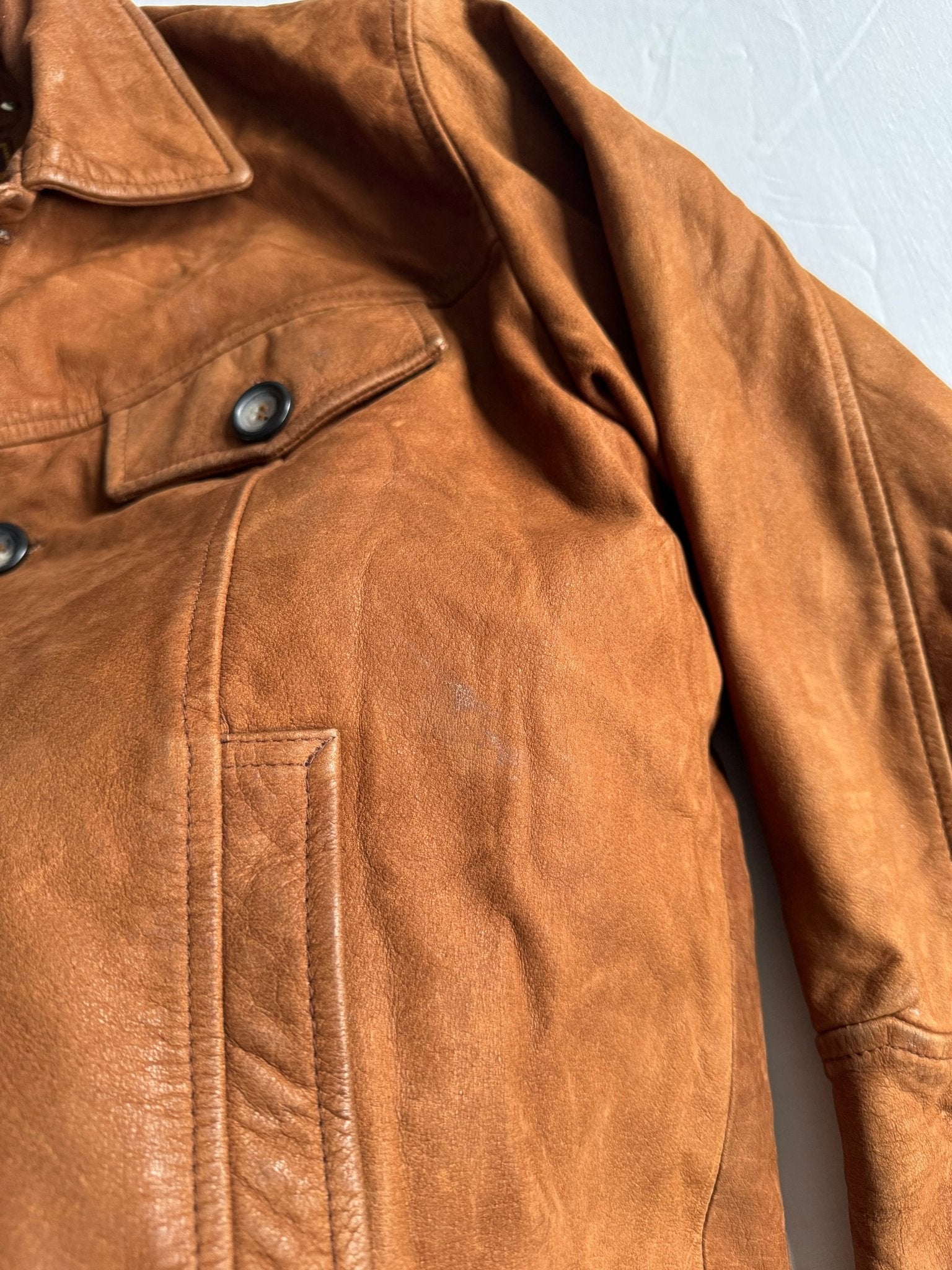 🦬 Geacă Trucker Vintage din Piele Maro / Buffalo Nubuk (Mărime 46 - M) - anbracaminte