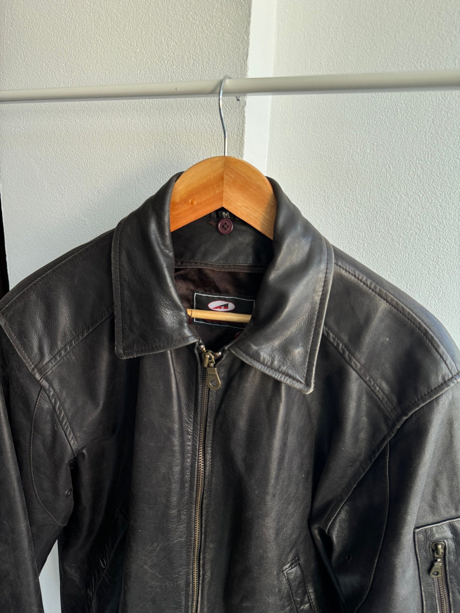 ✈️ Geacă Vintage Bărbați Aviator din Piele – M (Cropped & Boxy Fit) - anbracaminte