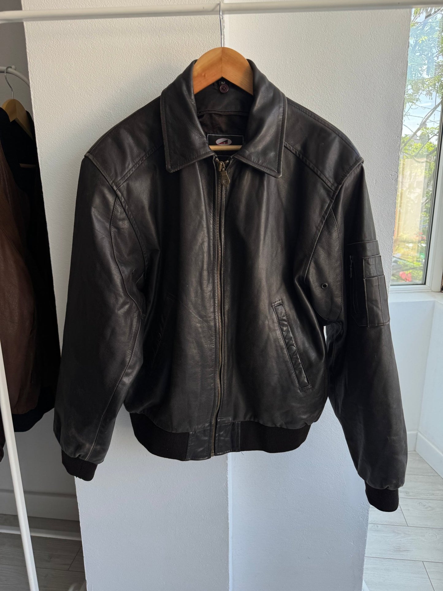 ✈️ Geacă Vintage Bărbați Aviator din Piele – M (Cropped & Boxy Fit) - anbracaminte